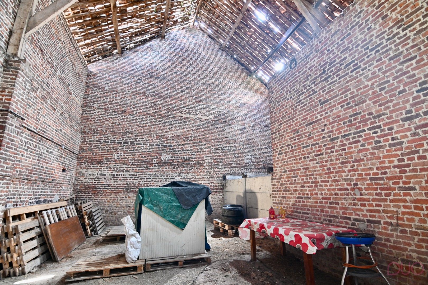 Exclusieve charmante vierkantshoeve in Gingelom met 5 slaapkamers,  drie afzonderlijke vakantiewoningen, grote schuur en achterliggende weide foto 64