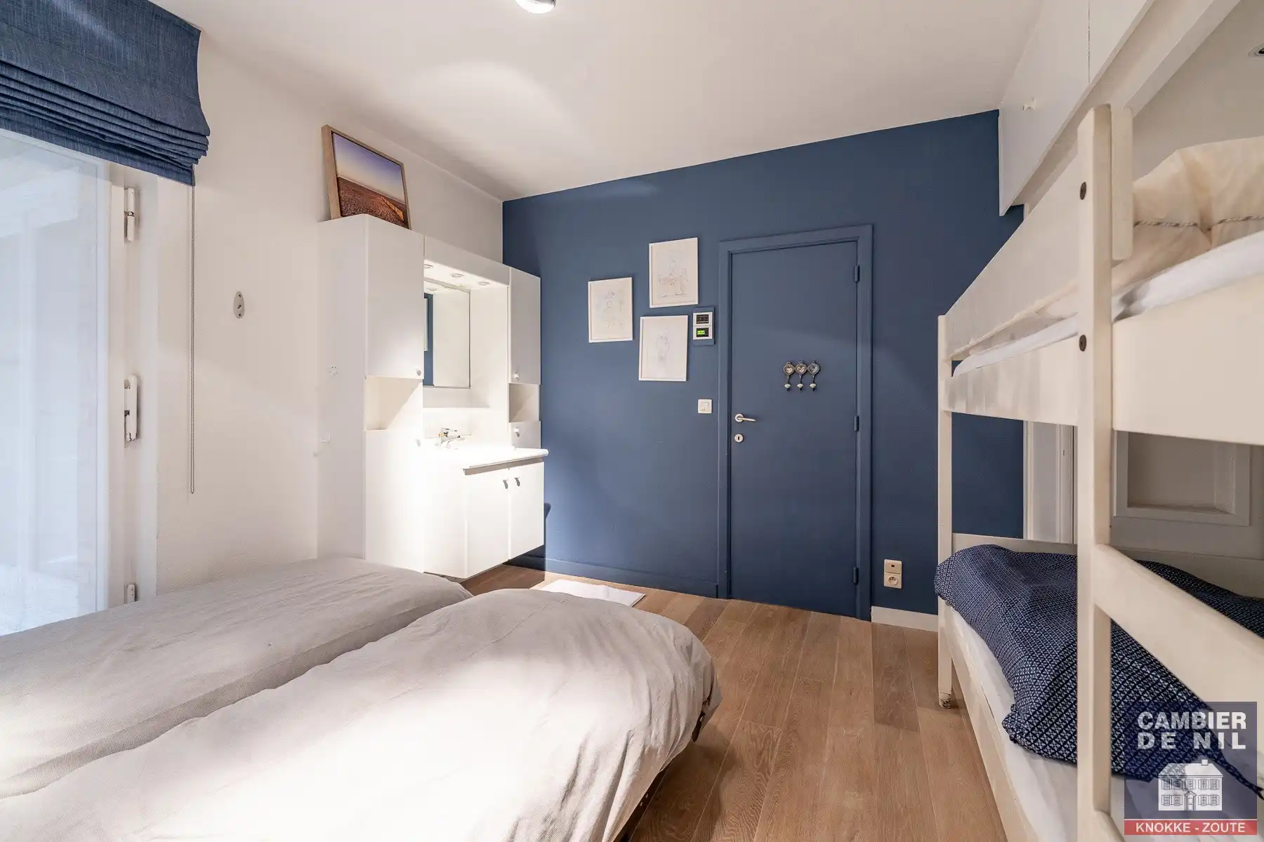Instapklaar gemeubeld appartement met lateraal zeezicht in het Zoute foto 11