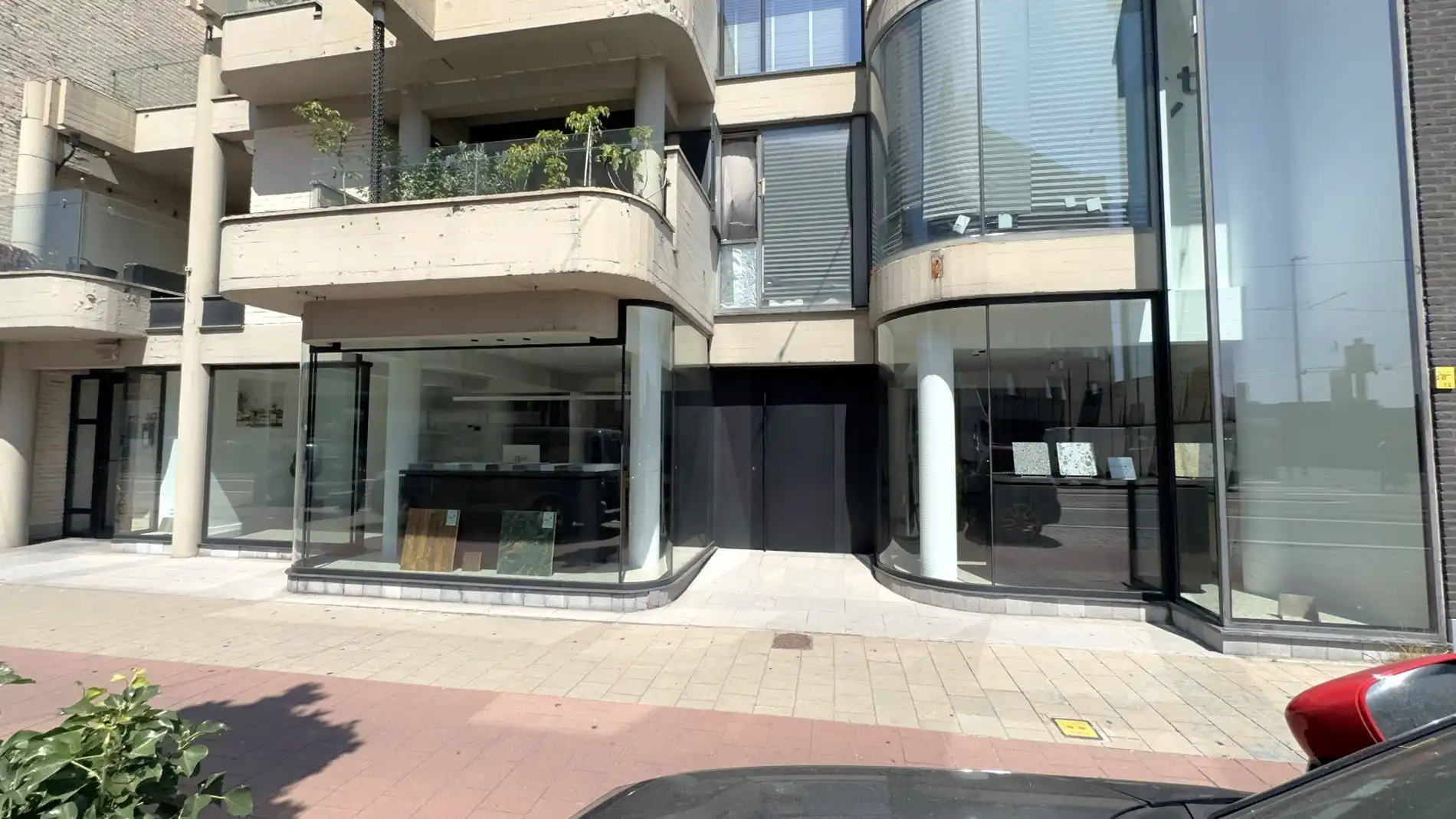 Handelsgelijkvloers te huur langs N9 in Ledeberg foto 11