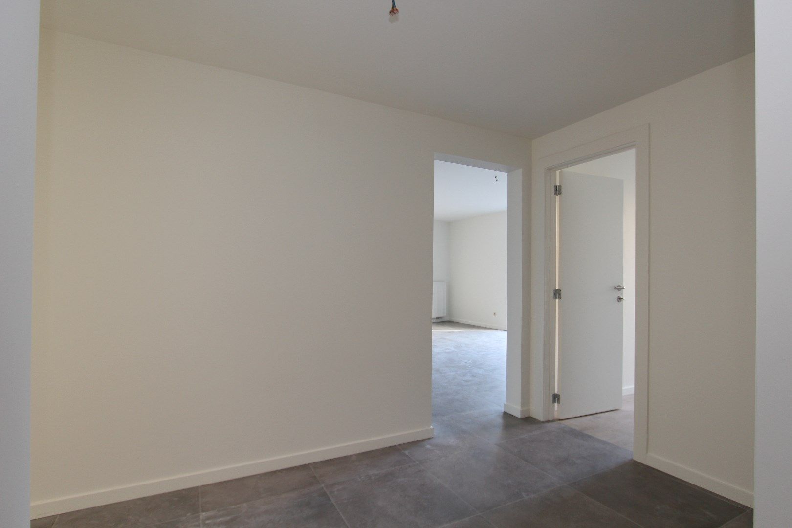 INSTAPKLAAR APPARTEMENT MET 3 SLAAPKAMERS EN GROOT TERRAS - 6% BTW mogelijk! foto 8