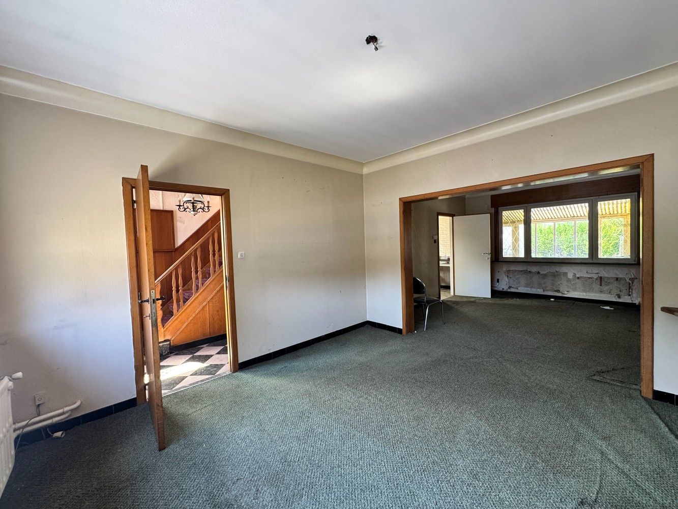 Te renoveren woning met potentieel foto 4