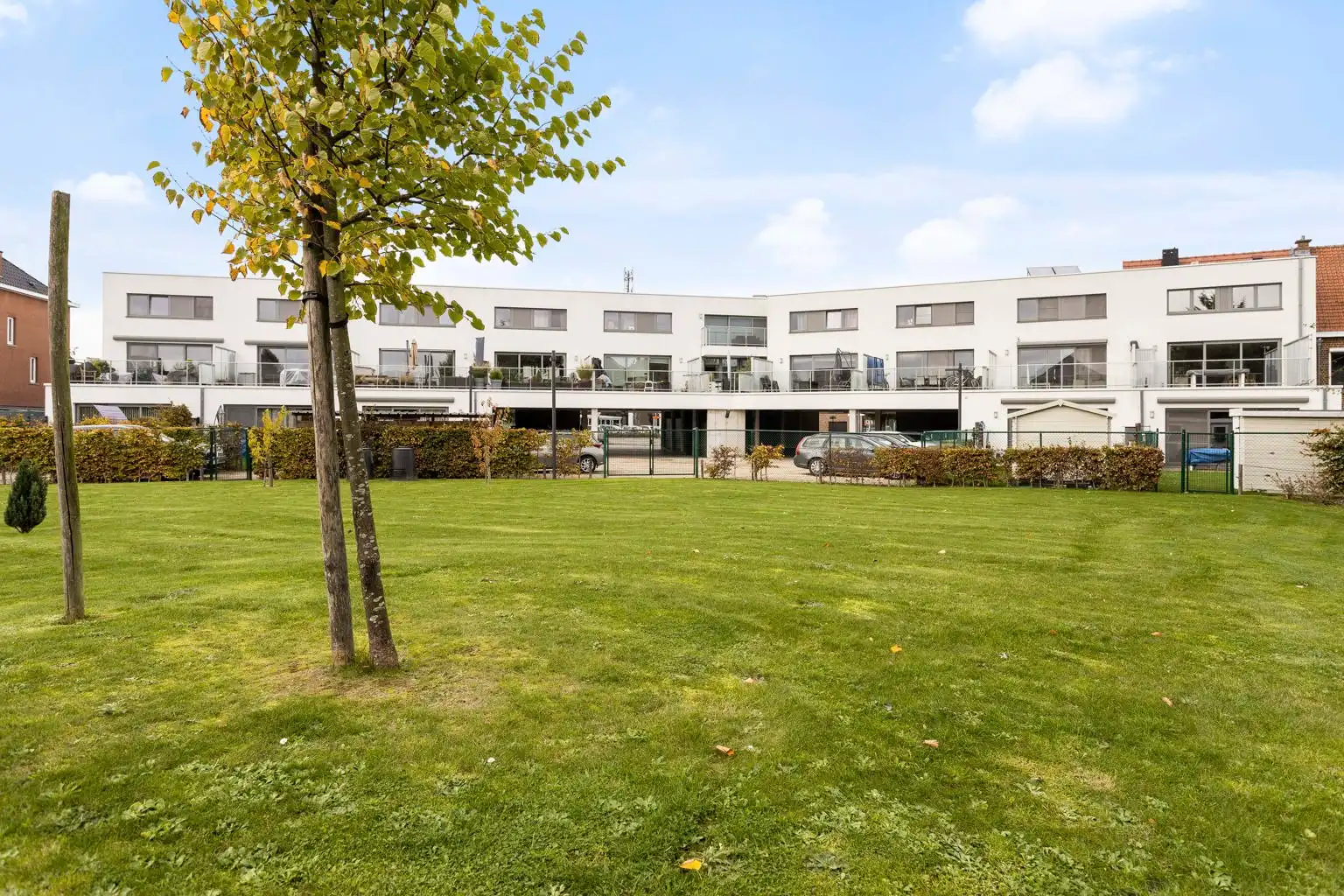 Appartement in goede staat met overdekte autostaanplaats foto 13