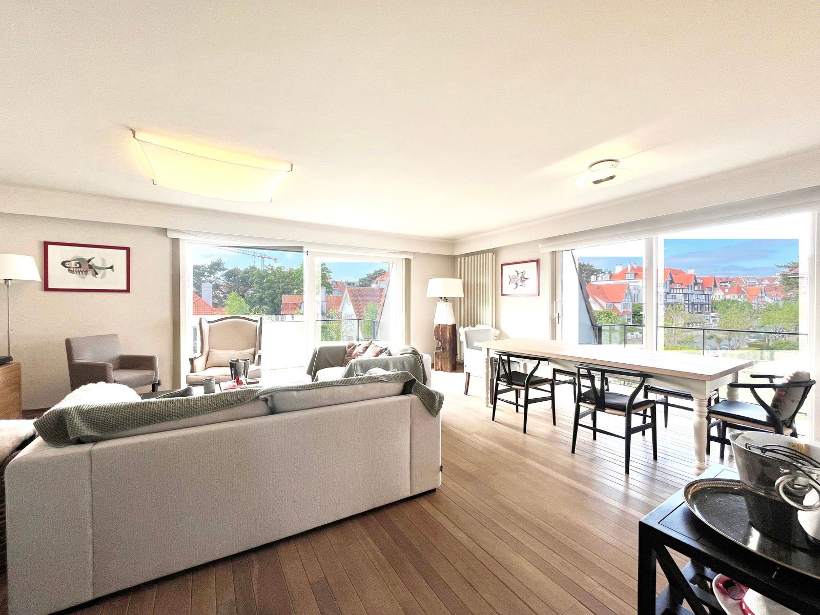 Prachtig ongemeubeld appartement op enkele stappen van het Albertplein!  foto {{pictureIndex}}