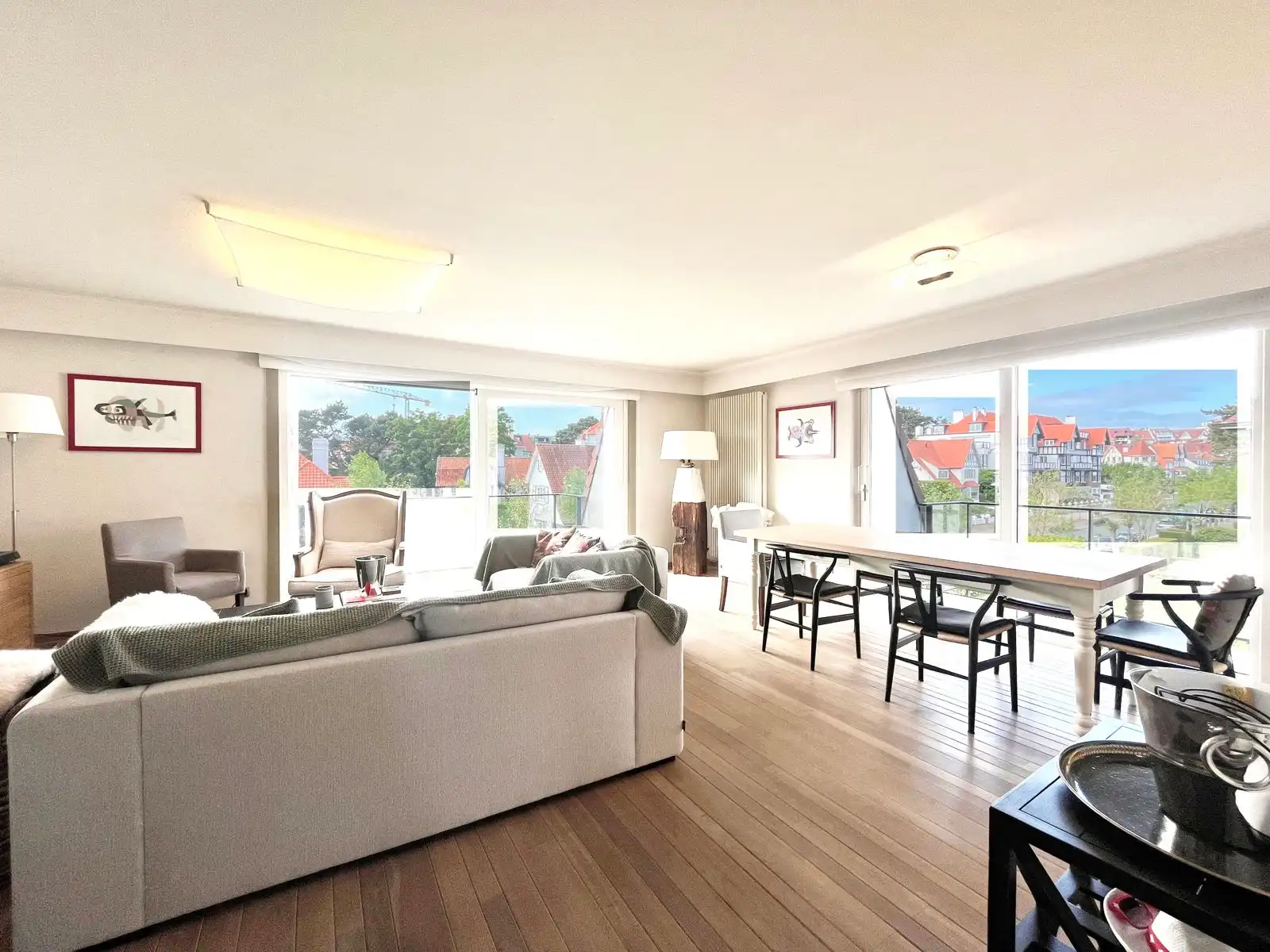 Prachtig ongemeubeld appartement op enkele stappen van het Albertplein!  foto {{pictureIndex}}