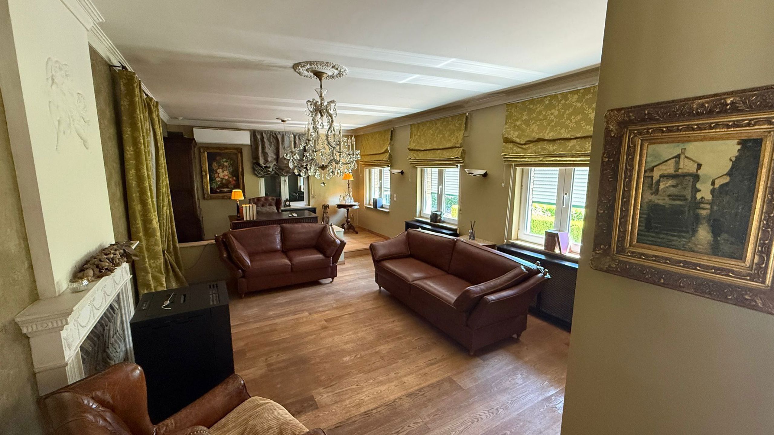 Villa gelegen in een rustige wijk foto 4