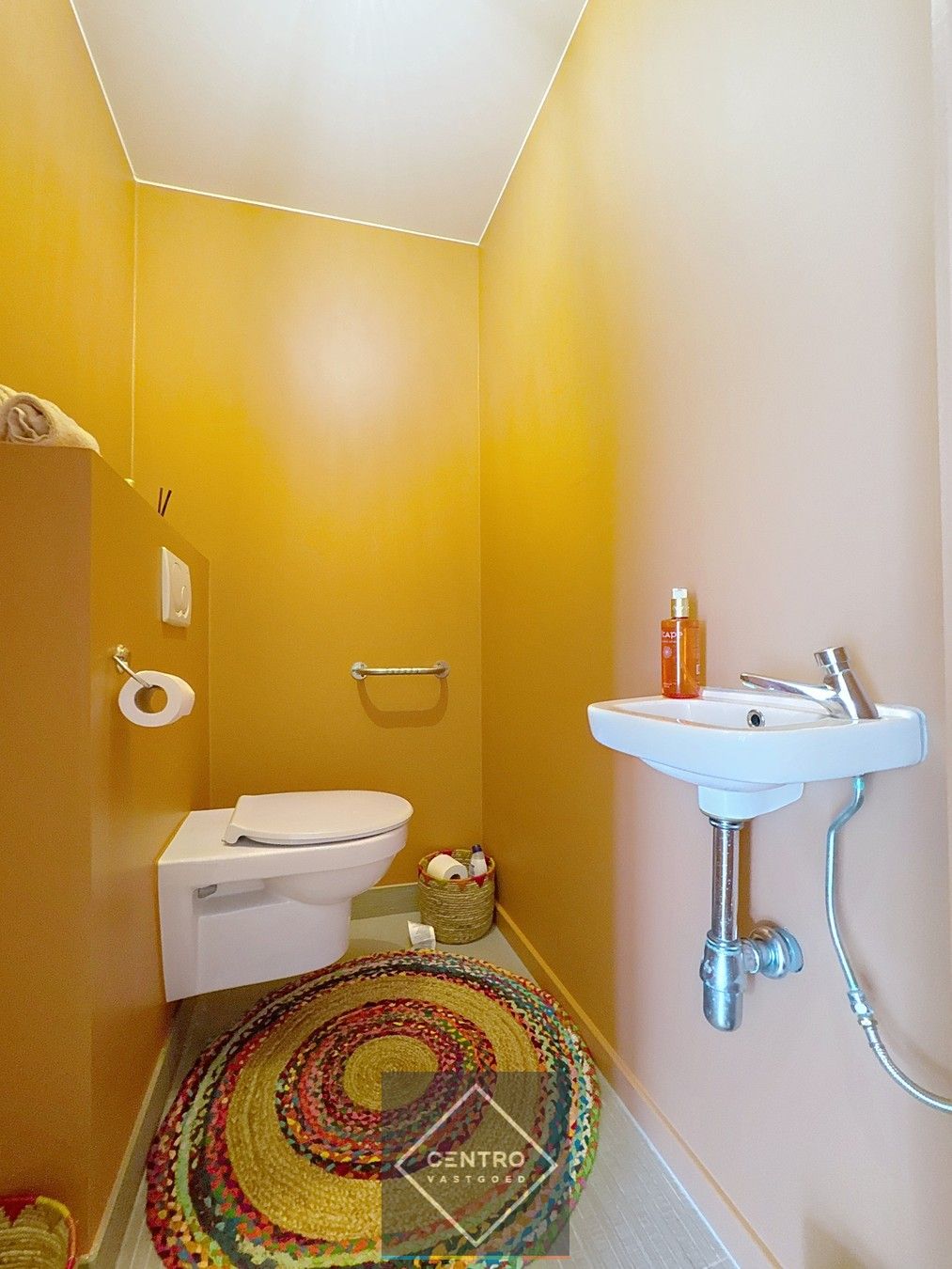 Instapklaar handelspand met wellness, appartement én verhuurde broodjeszaak – toplocatie in Sint-Eloois-Winkel (Ledegem). foto 12