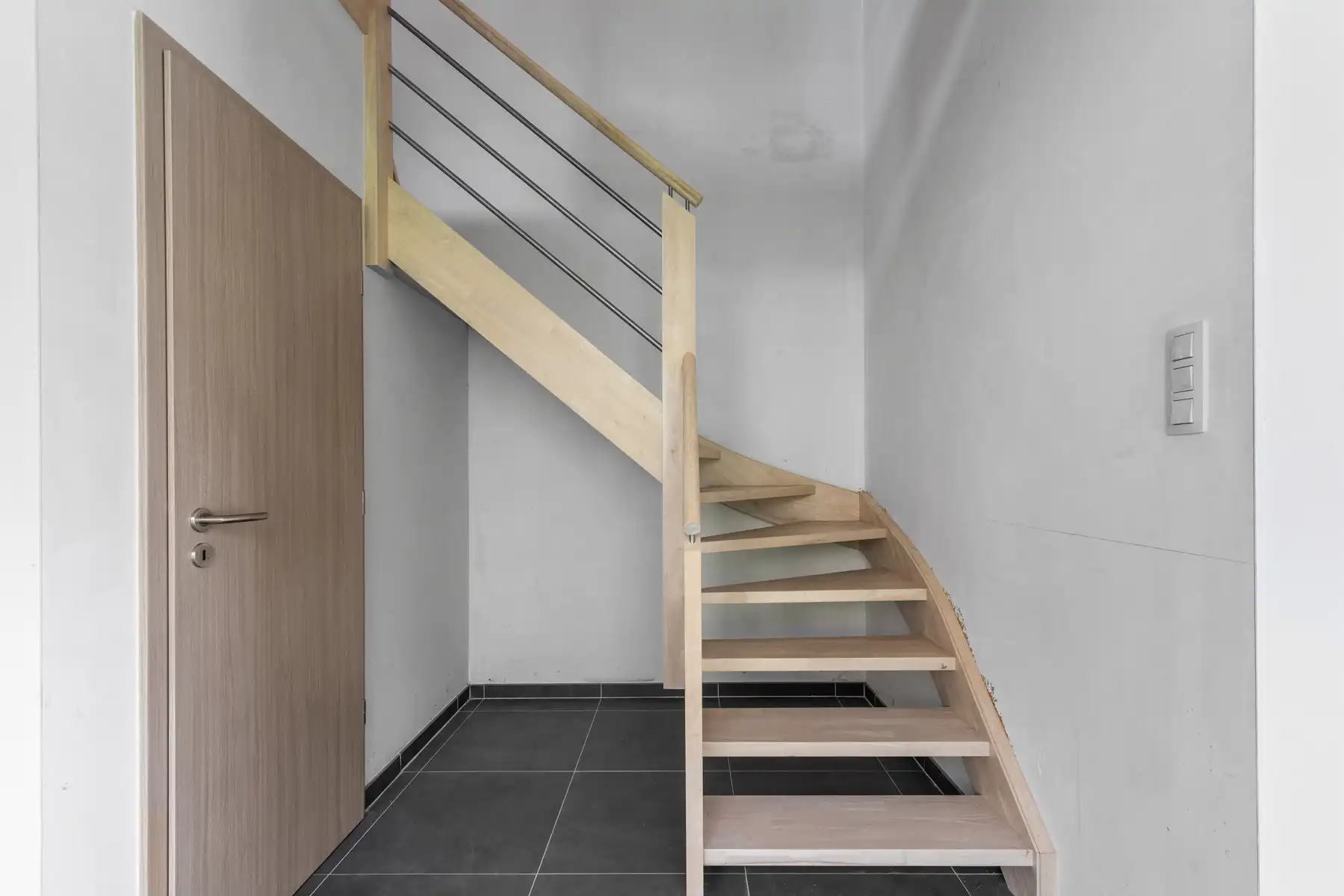 Instapklare open bebouwing met 4 slaapkamers foto 11