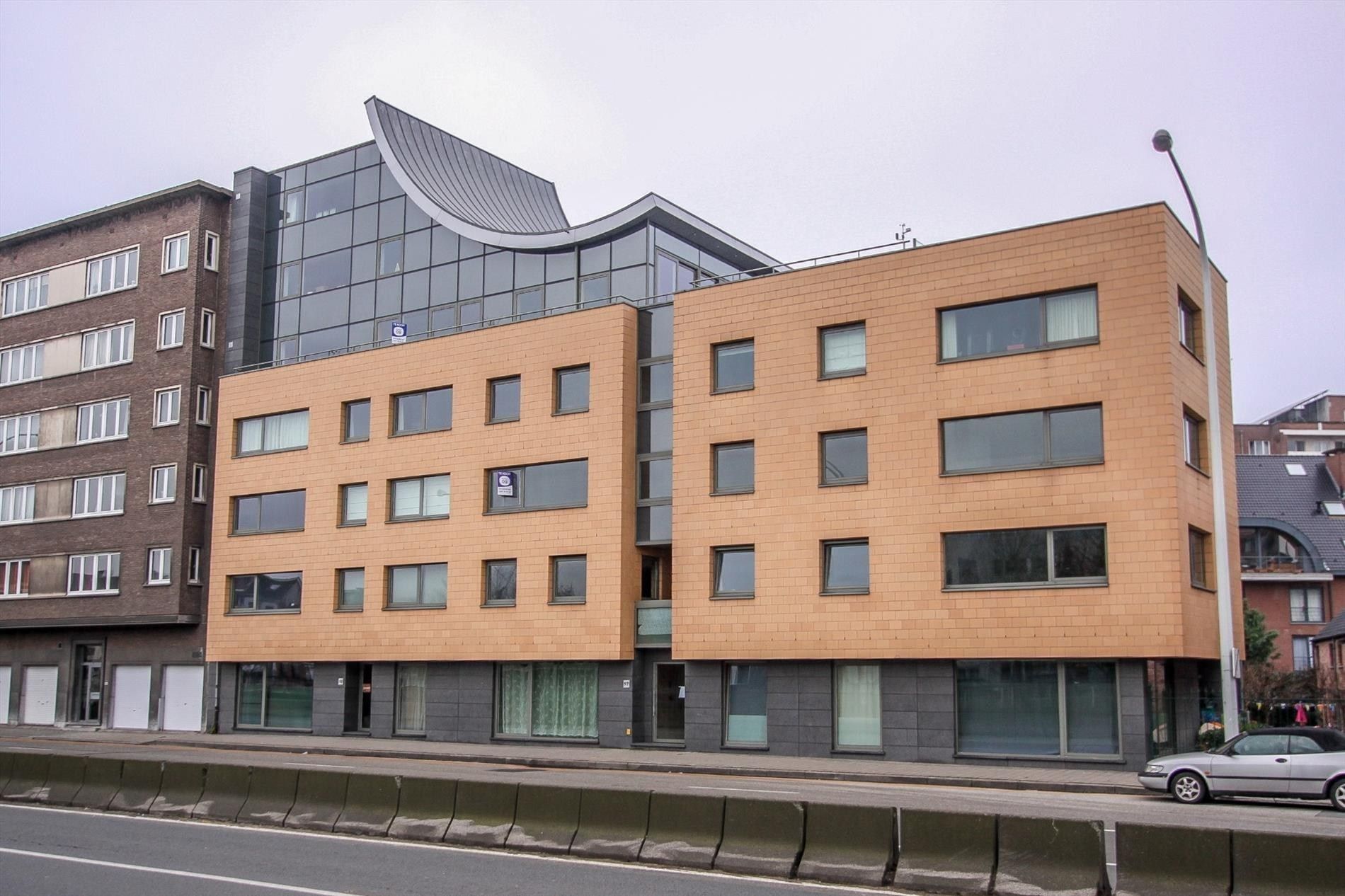 Ruim 2 slaapkamerappartement bij Gent-Zuid, met autostaanplaats foto 17