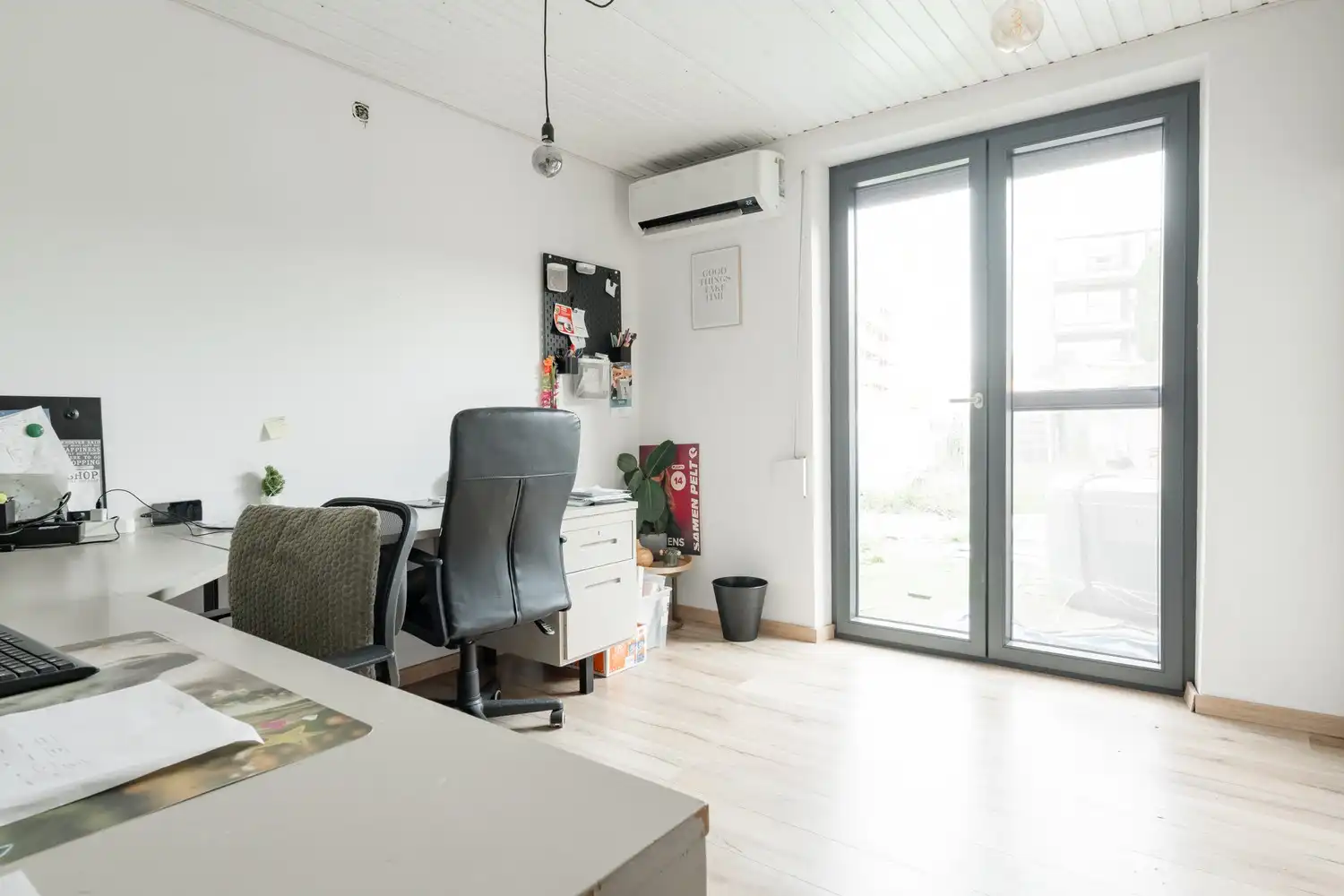 Karaktervolle woning met tal van mogelijkheden in het hart van Neerpelt foto 13