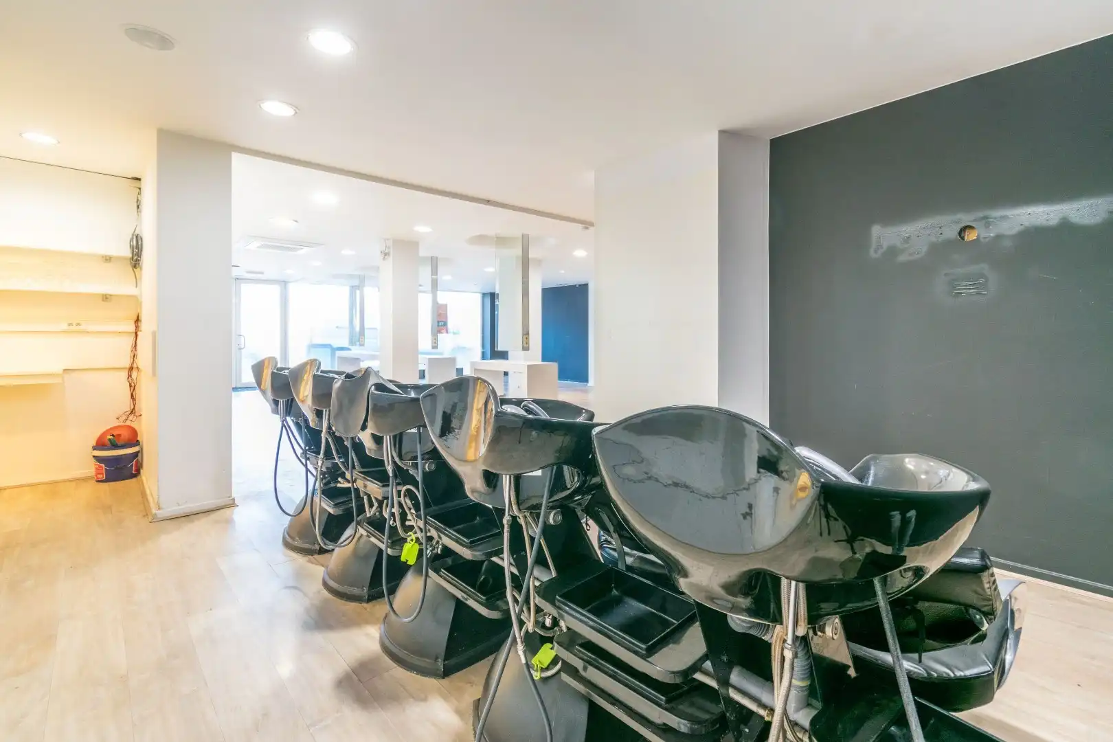 ZEER RUIM DUPLEX KANTOOR-EN/OF COMM. RUIMTE (261m²) ! foto 6