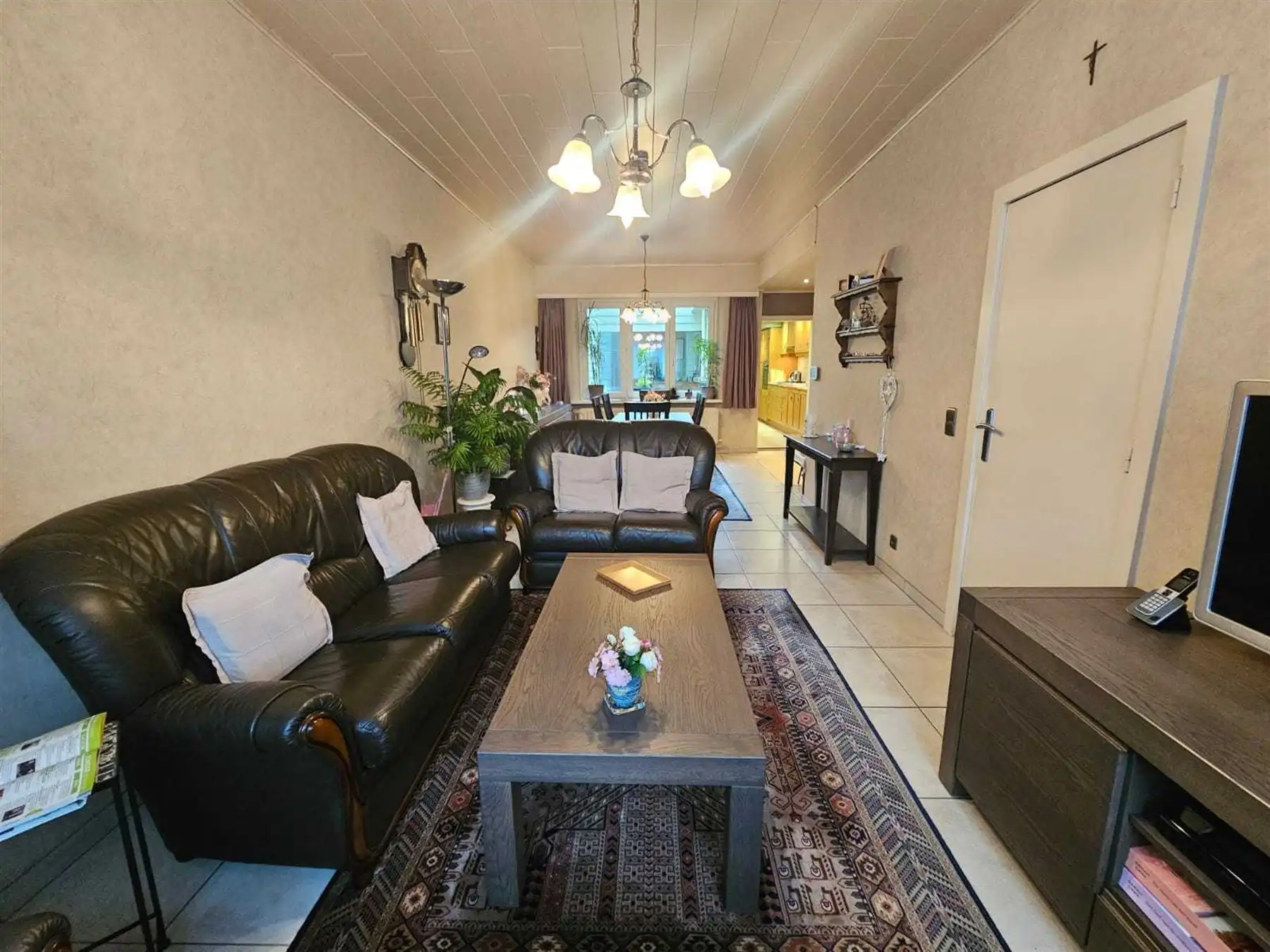 Bel-etage met ruime garage en atelier! foto 2