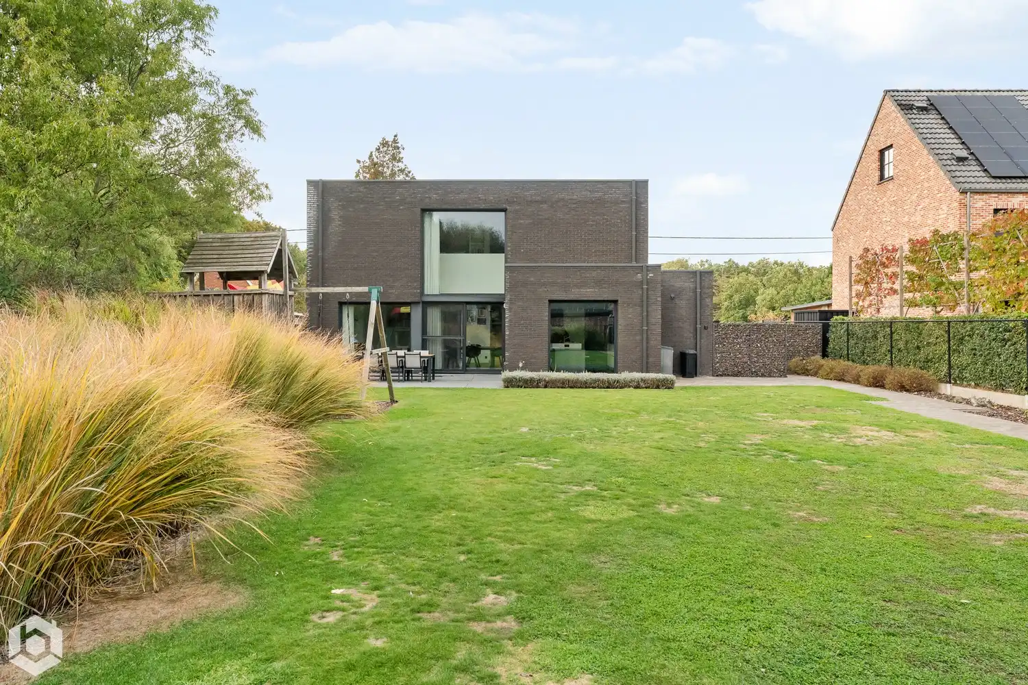 Tijdloze, instapklare woning met 3 slpkrs op perceel van 824 m² te Keerbergen foto 3