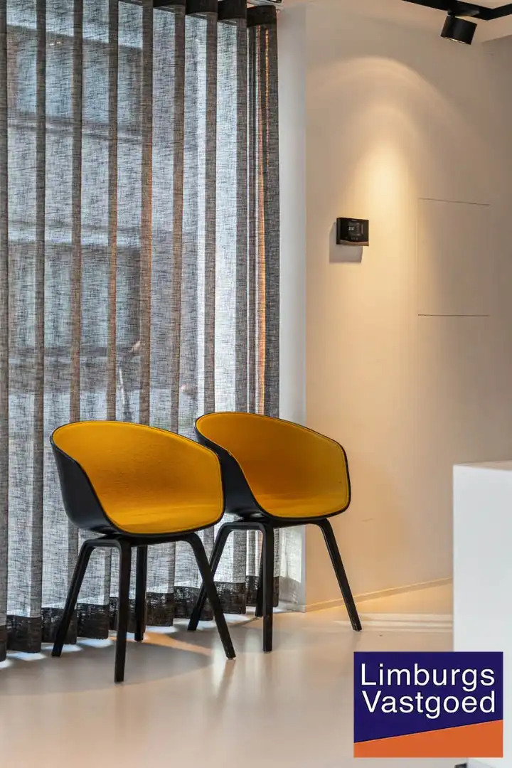 Modern instapklaar kantoor in Hasselt centrum met energielabel B foto 13