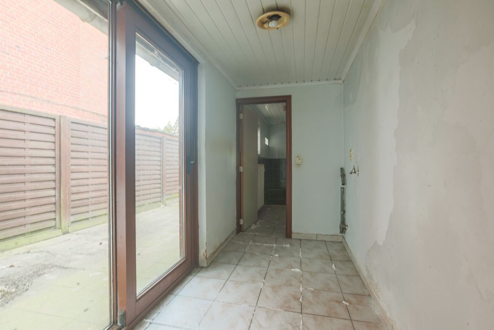 Halfopen woning met terras foto 7