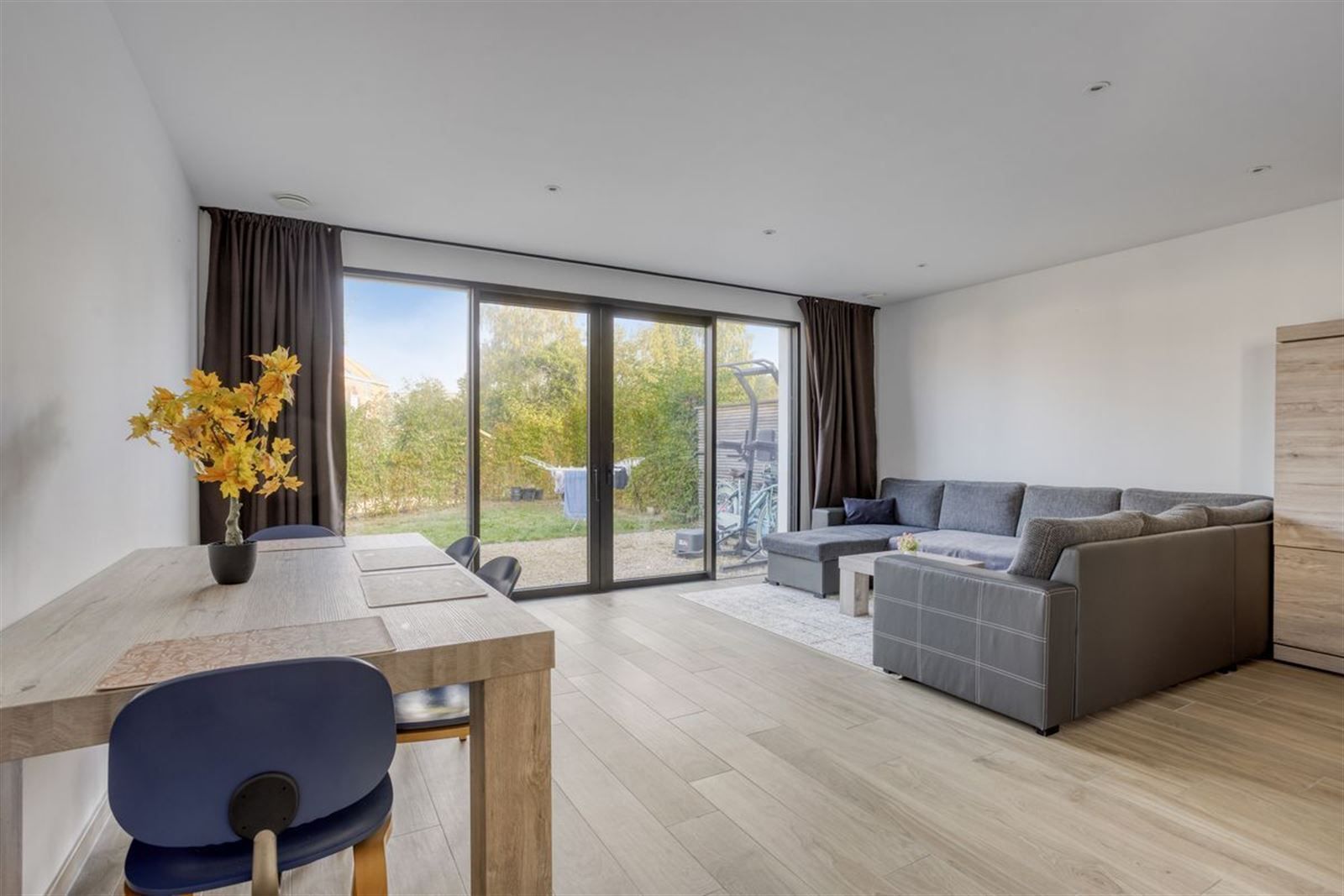 Gelijkvloers appartement met 2 slaapkamers en tuin  foto 3