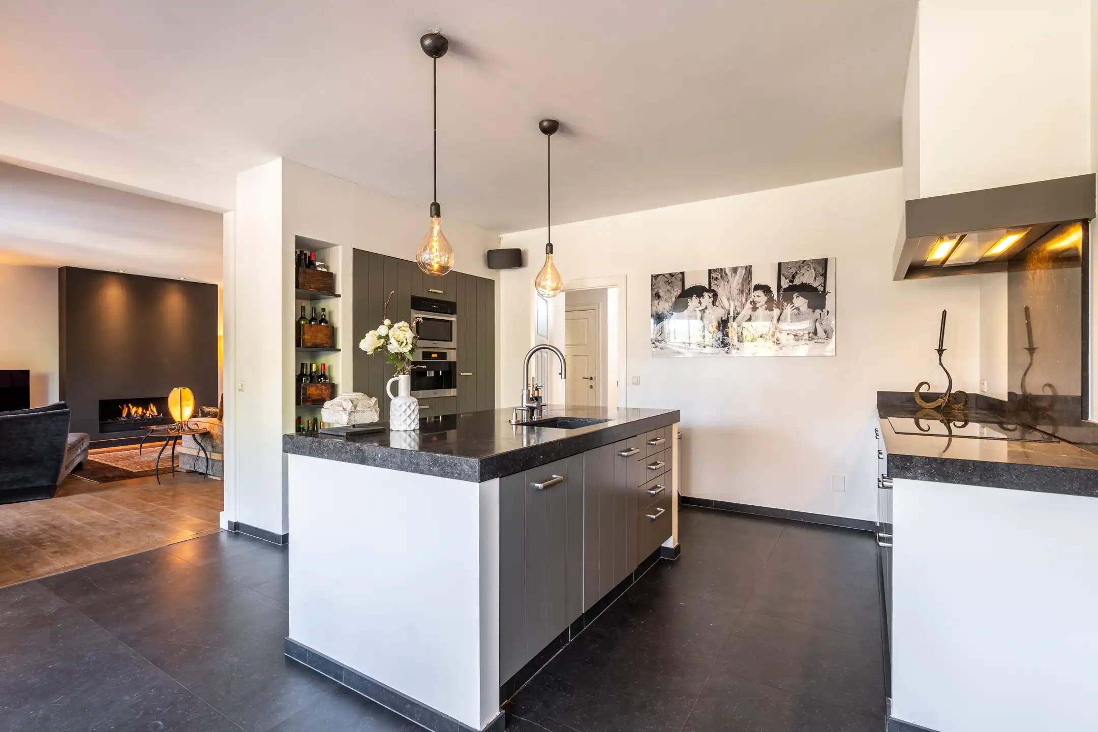 Luxe  villa met een oppervlakte van 475m²  op 1.383m² grond. foto 12