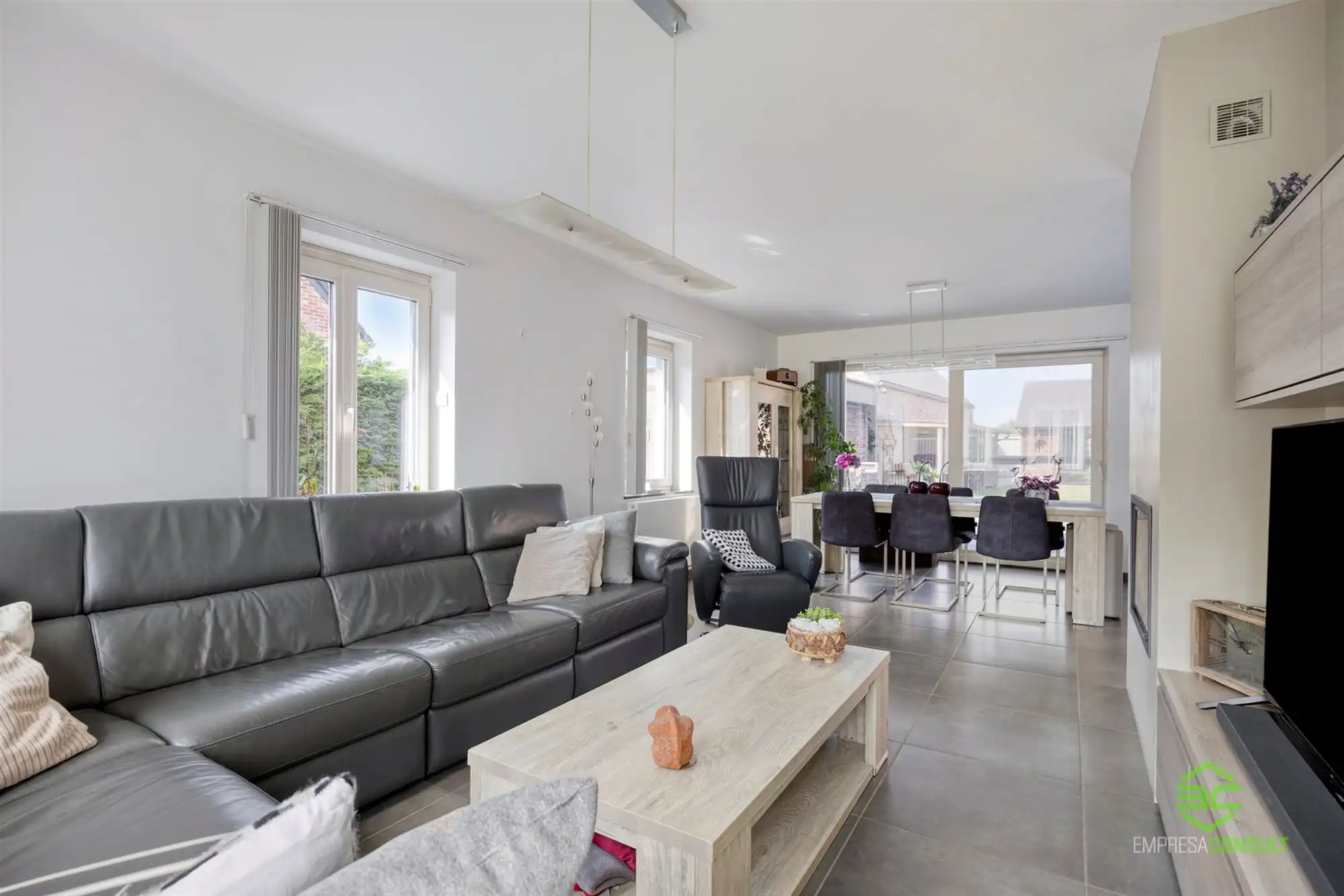 Instapklare woning met aparte garage en werkplaats van 150m² in Schulen! foto 6