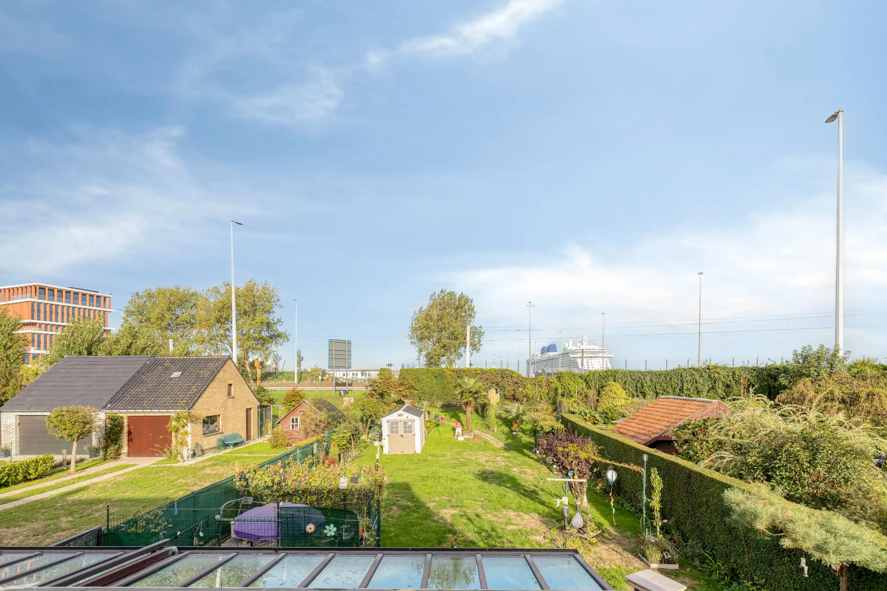 Huis met 3 slaapkamers en zonnige tuin te koop in Zeebrugge foto 3