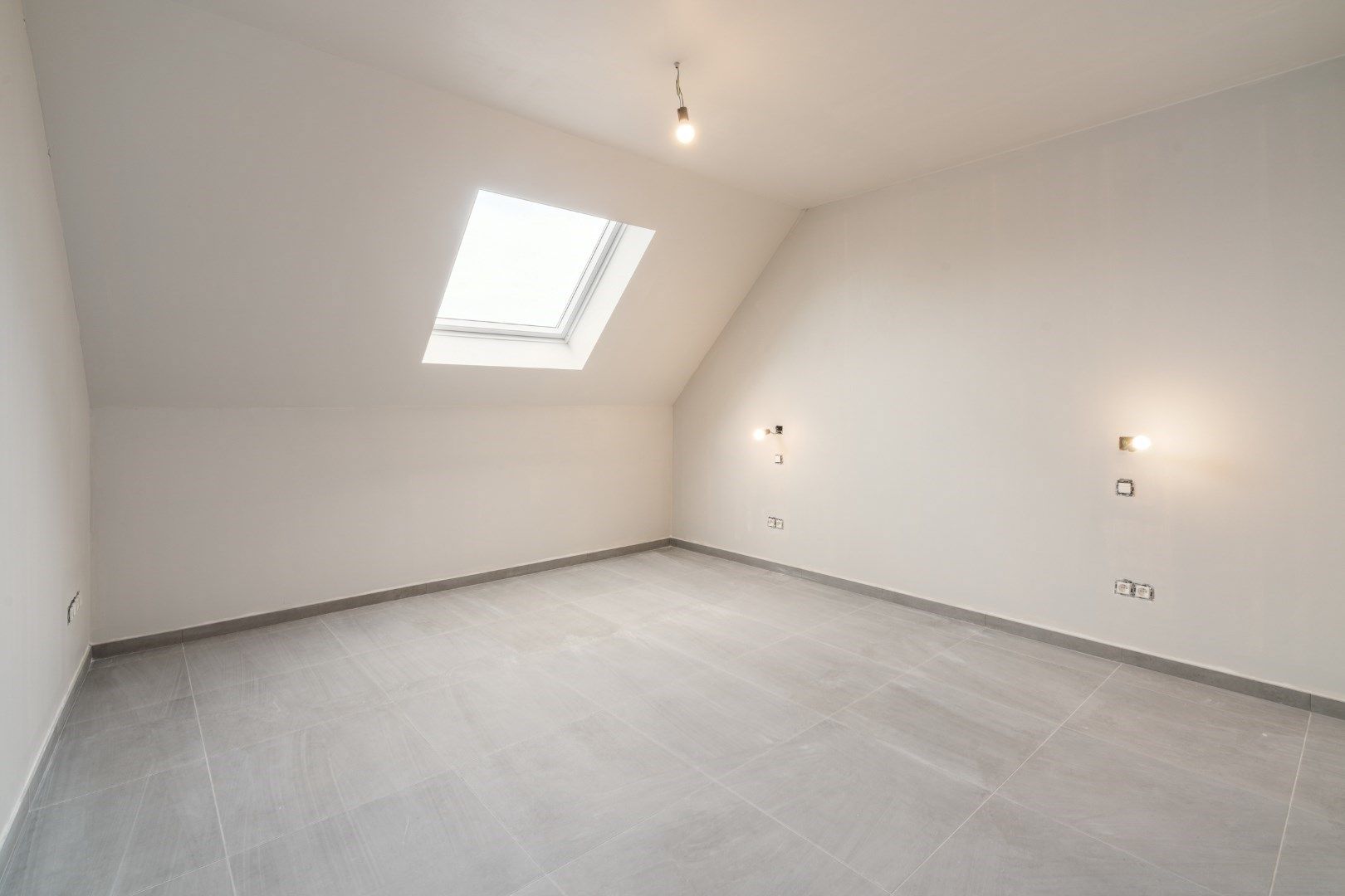 RUIM APPARTEMENT MET 3 SLAAPKAMERS foto 8