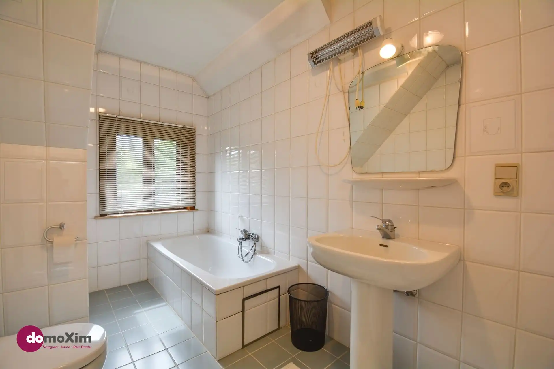 Achterin gelegen villa met tal van ruimte op een ruim perceel in Schiplaken foto 30