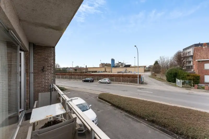 Roeselare : Instapklaar en ruim gerenoveerd appartement op toplocatie ! foto 12