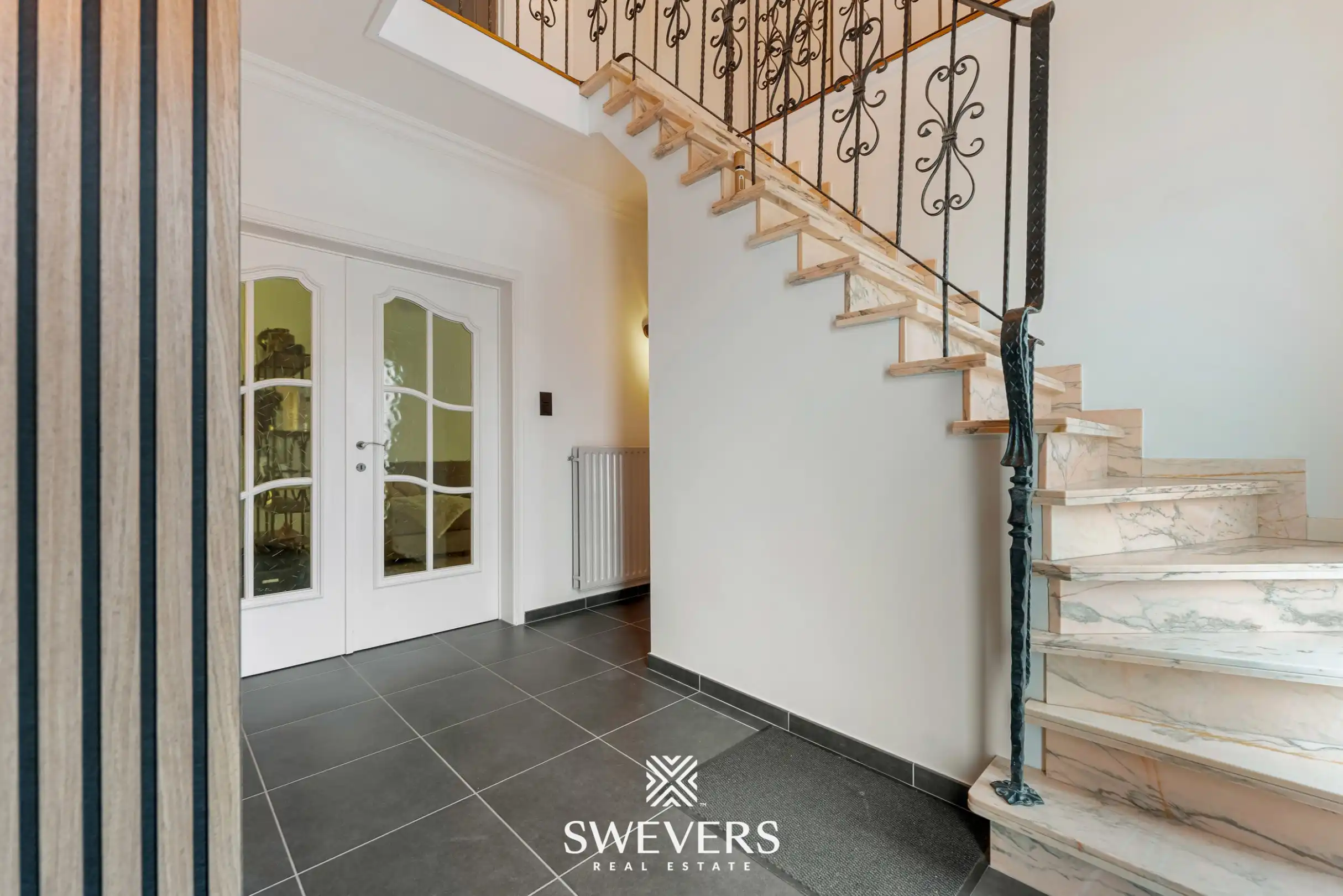 Volledig vernieuwd pareltje met terras, balkon & loods in Riemst foto 17