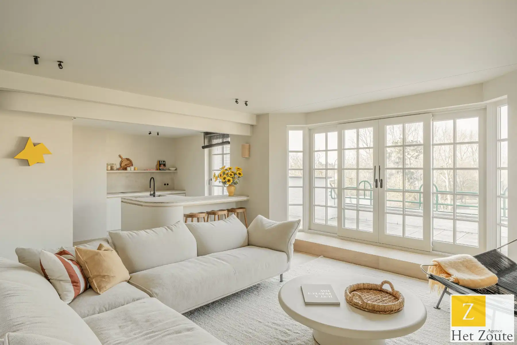 Magnifiek gerenoveerd appartement in res. Tennis Gardens foto 3