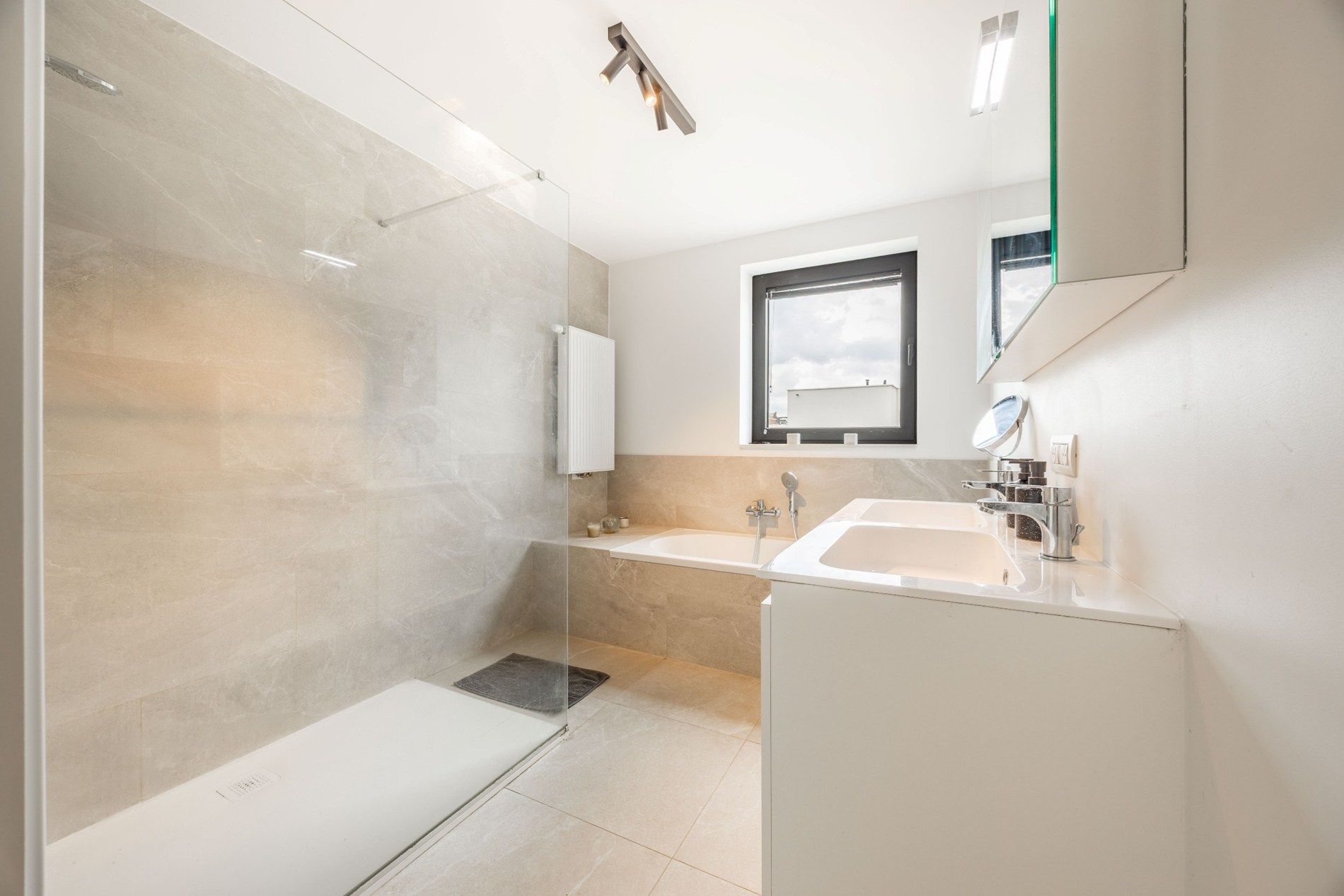 PRACHTIGE NIEUWBOUWWONING TE ANZEGEM! foto 11