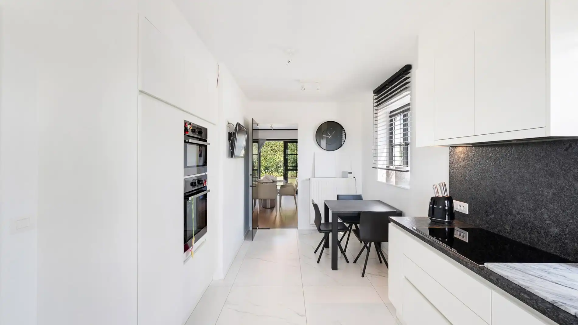 Recente hoekwoning met groot volume te Knokke foto 9