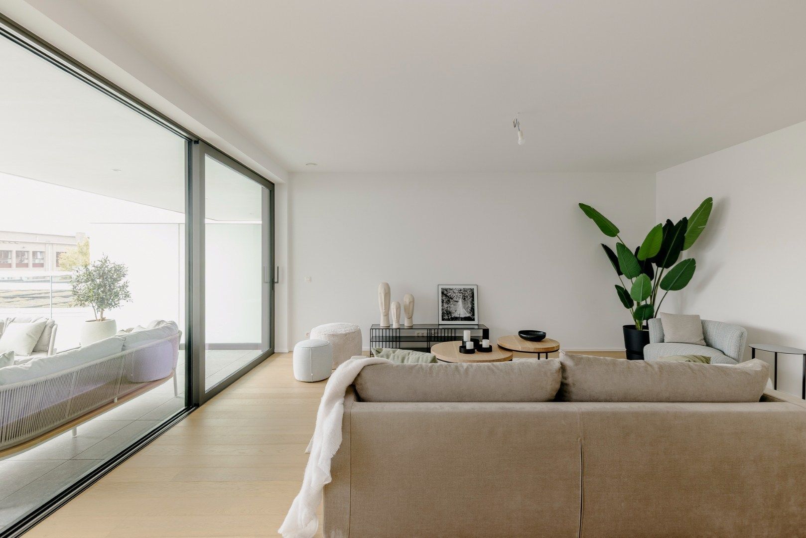 Ruim en lichtrijk appartement te koop in centrum Waregem foto 6