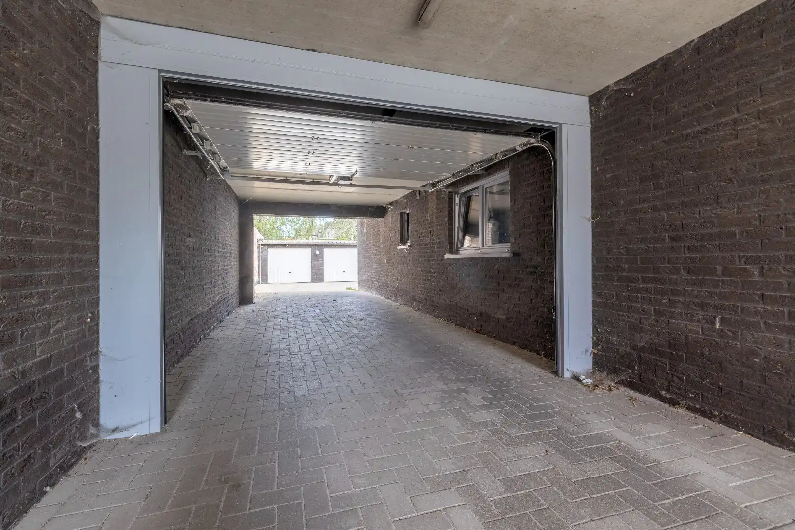 Ruim duplex appartement met 2 slk en zonneterras en garage foto 16