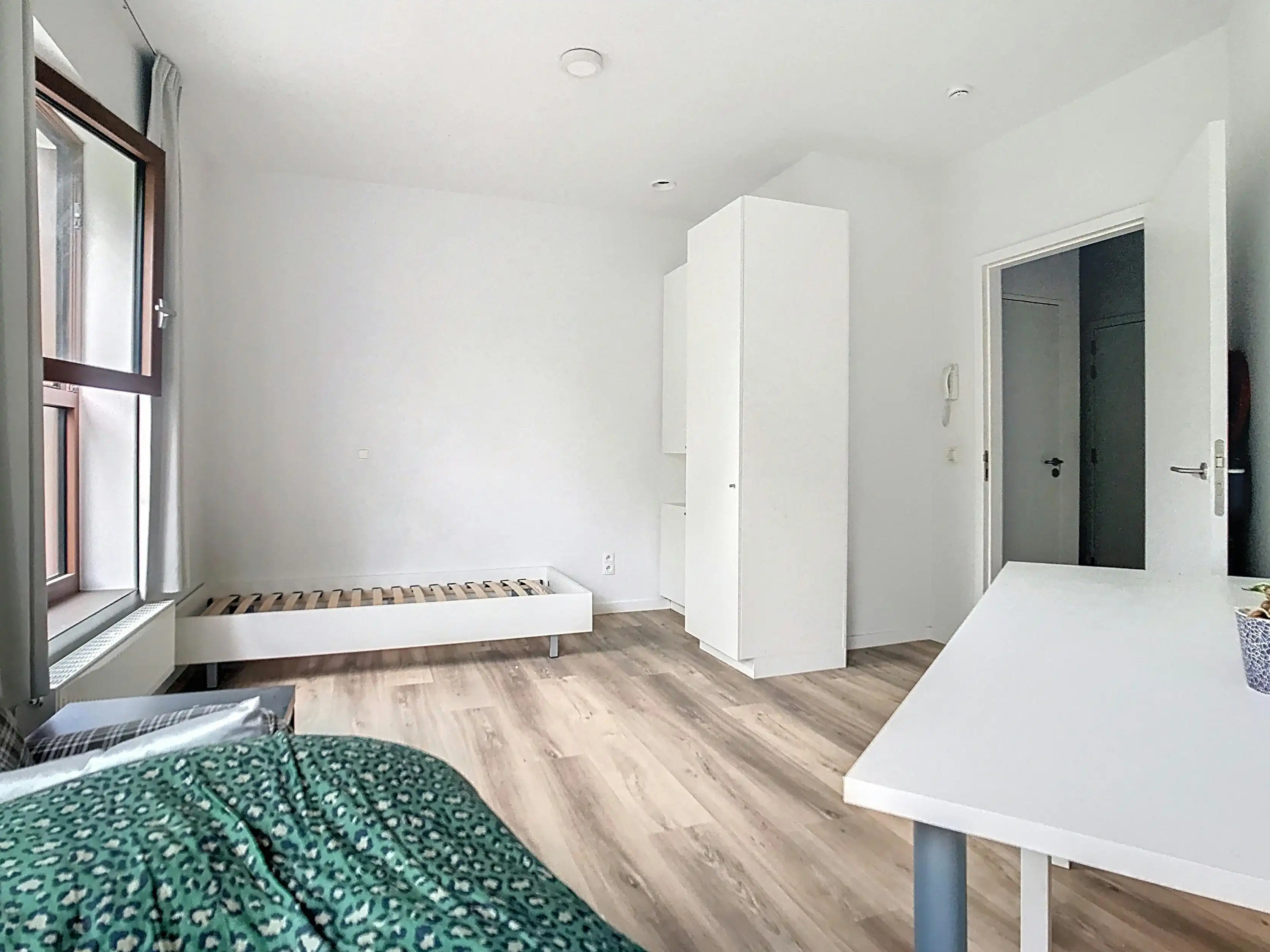 Studentenkamer ca. 28m² te koop op toplocatie te Antwerpen foto 4
