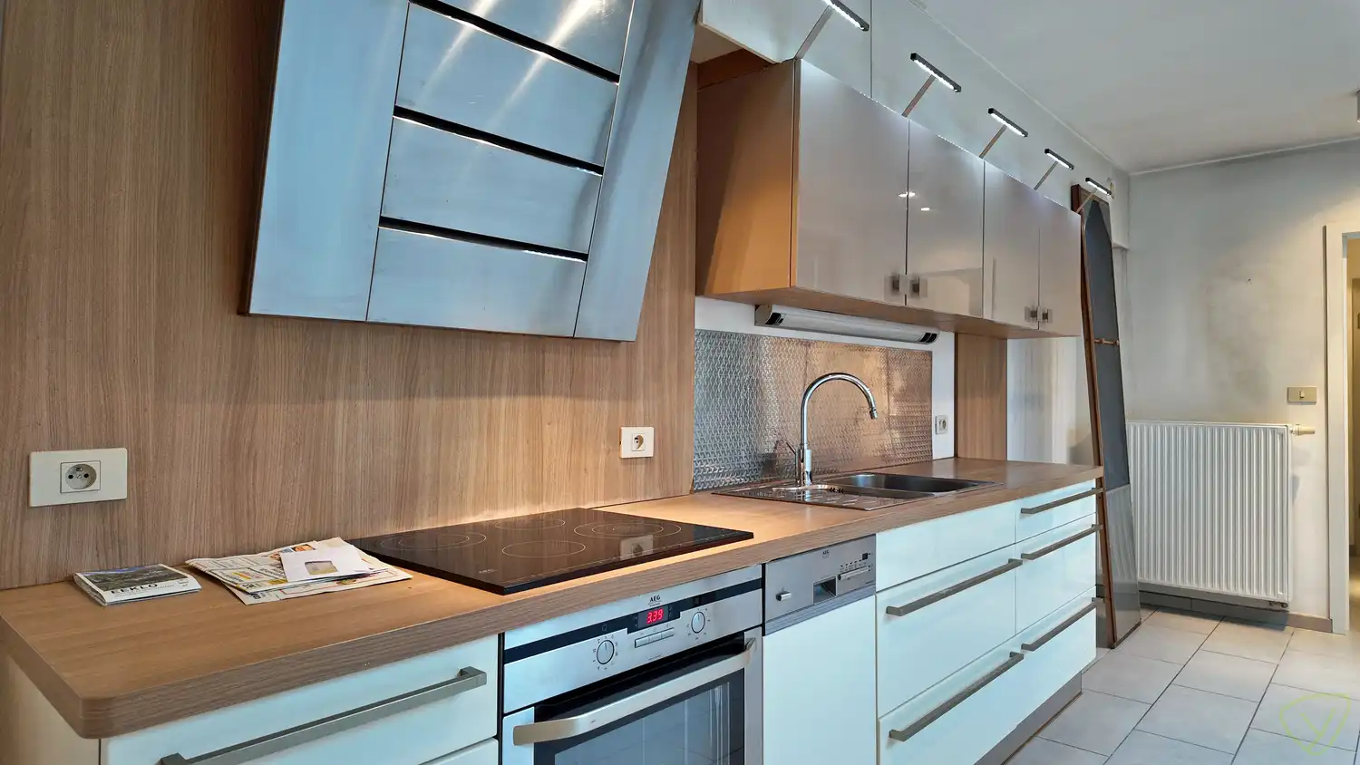 Gezellig duplex appartement nabij het station van Eeklo! foto 7