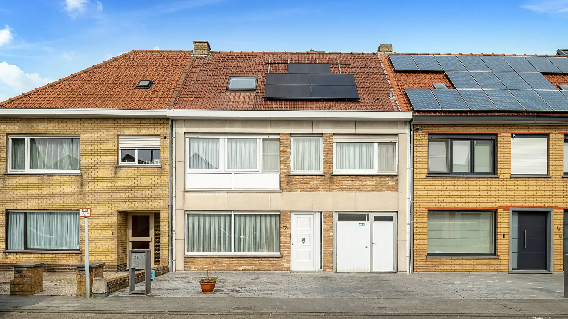 Ruime woning met tuin in Zeebrugge te koop foto {{pictureIndex}}