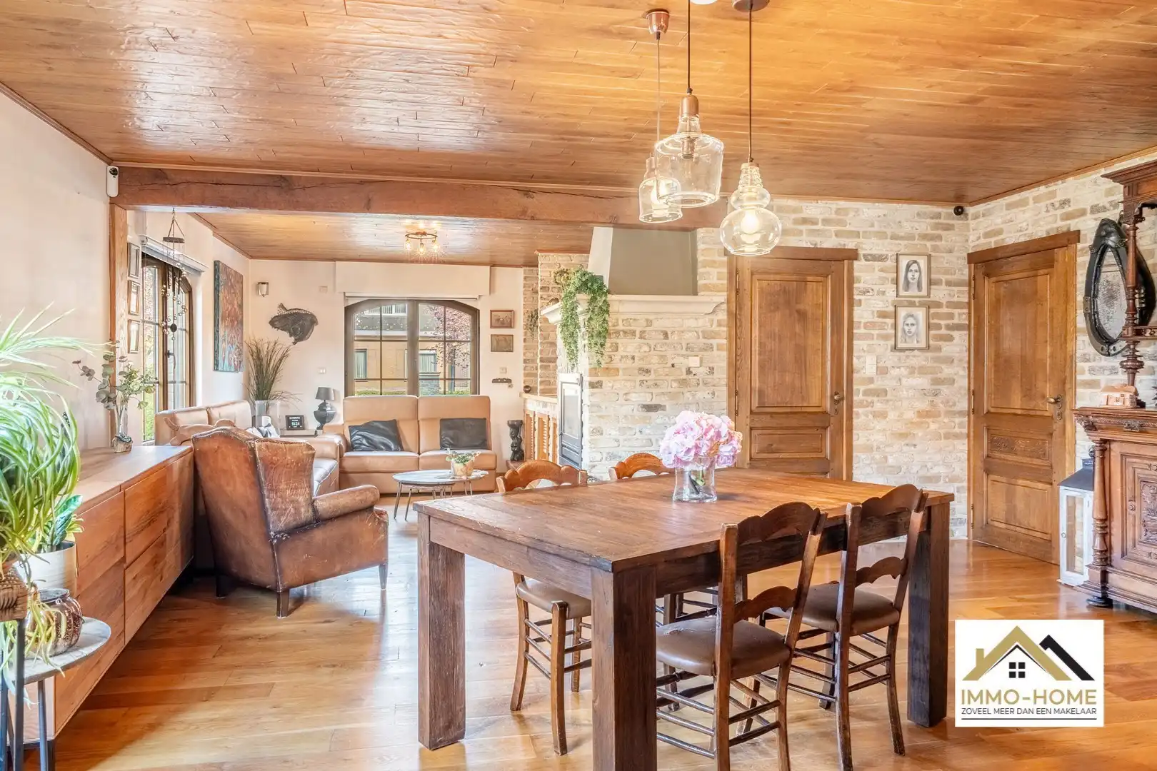 Ruime woning op topligging foto 12