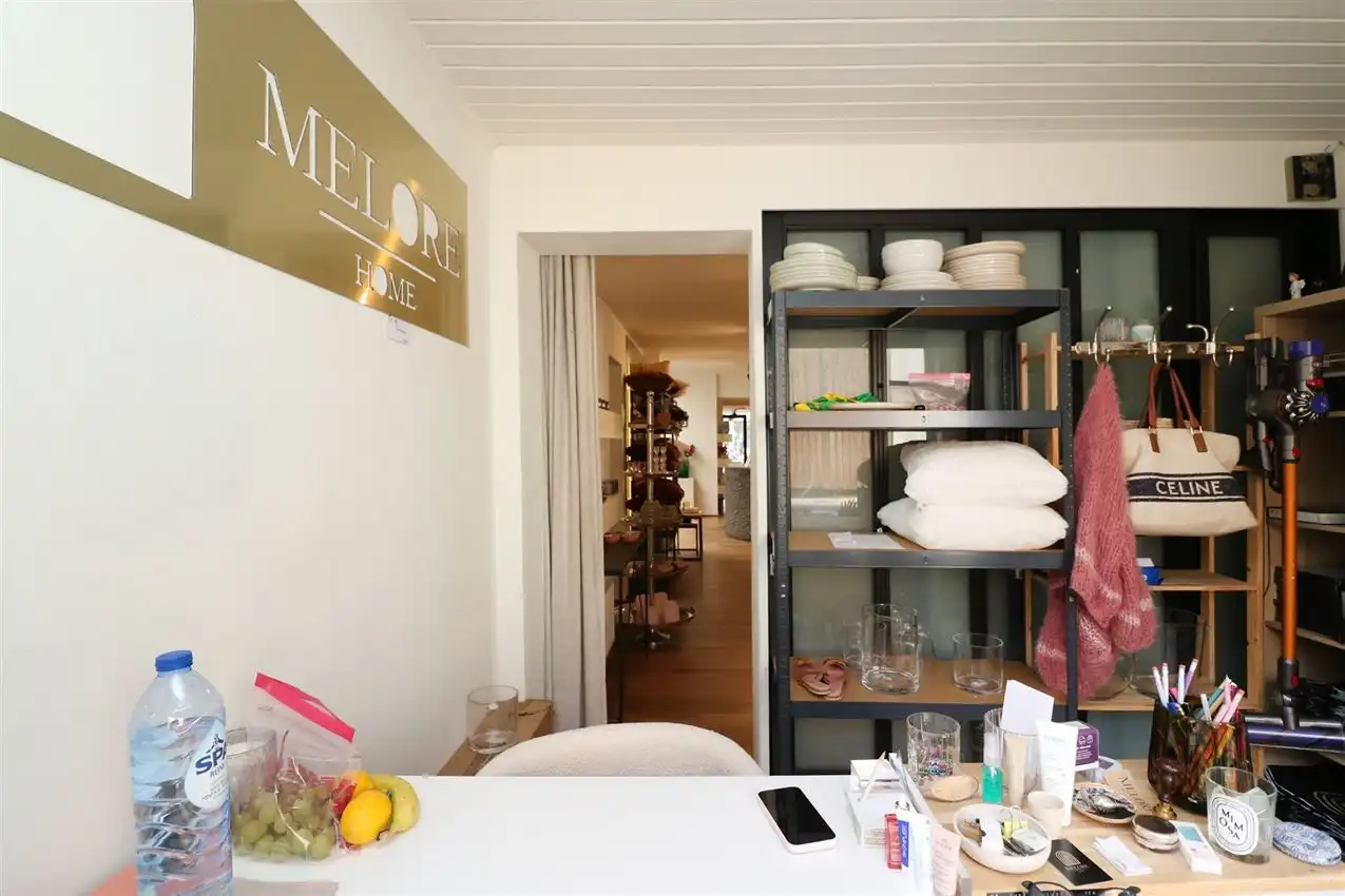 Centraal gelegen handelszaak met hoog zichtbaarheidsgehalte foto 19