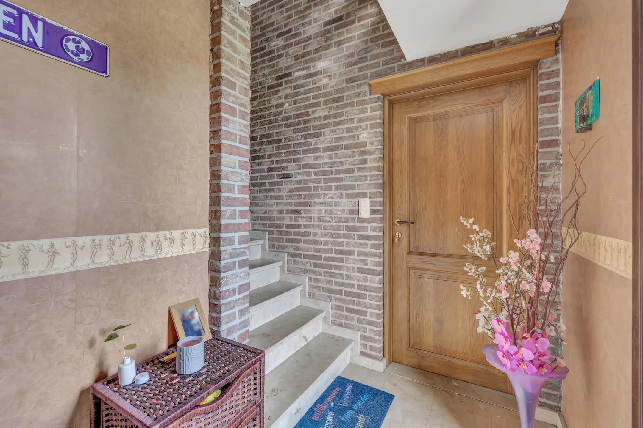 Handelswoning met ruime garage  foto 5