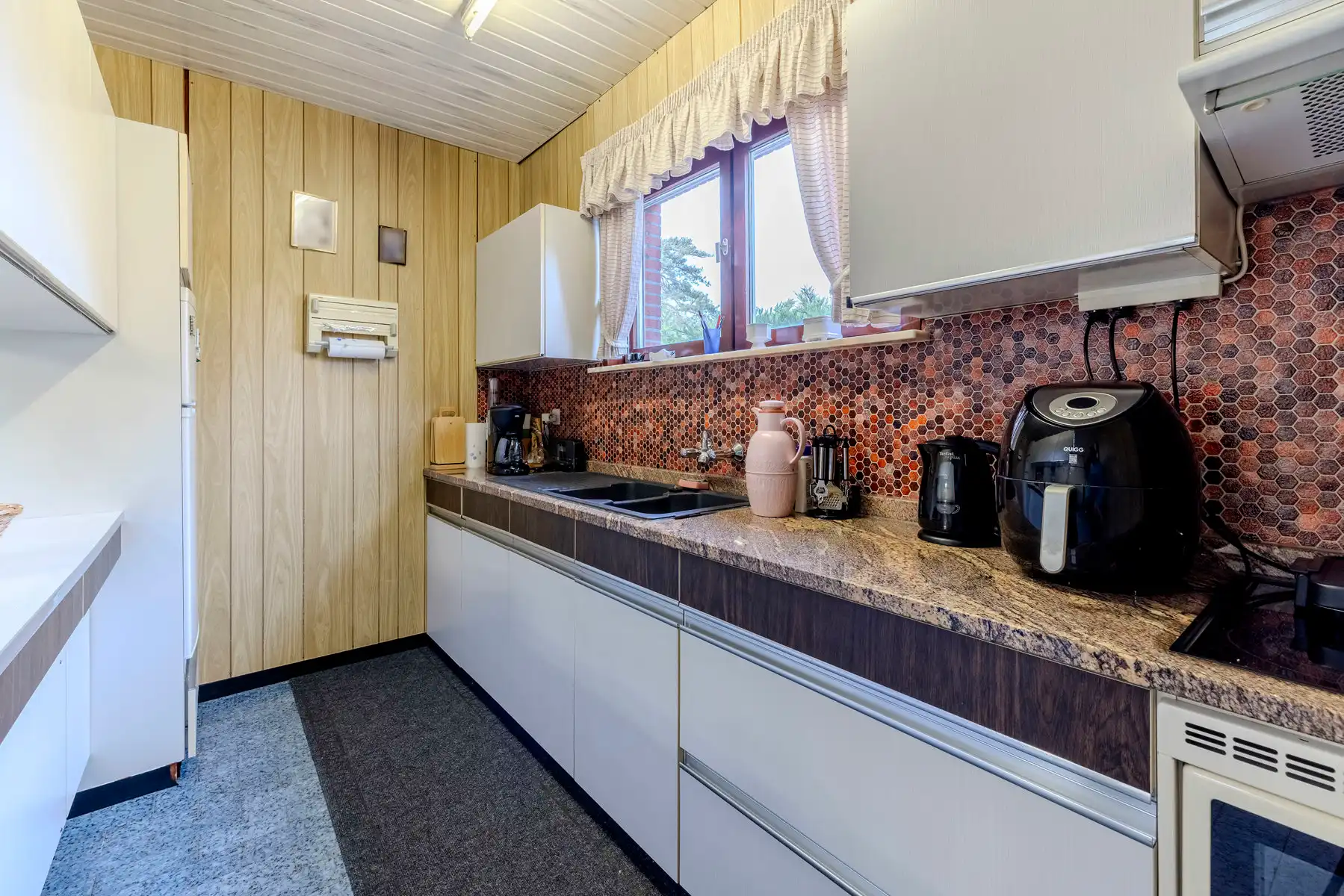 Te renoveren halfopen woning met 3 slp, garage en tuin. foto 10