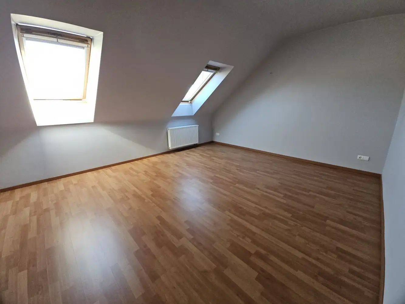 Zeer ruim appartement met terras + garage foto 19
