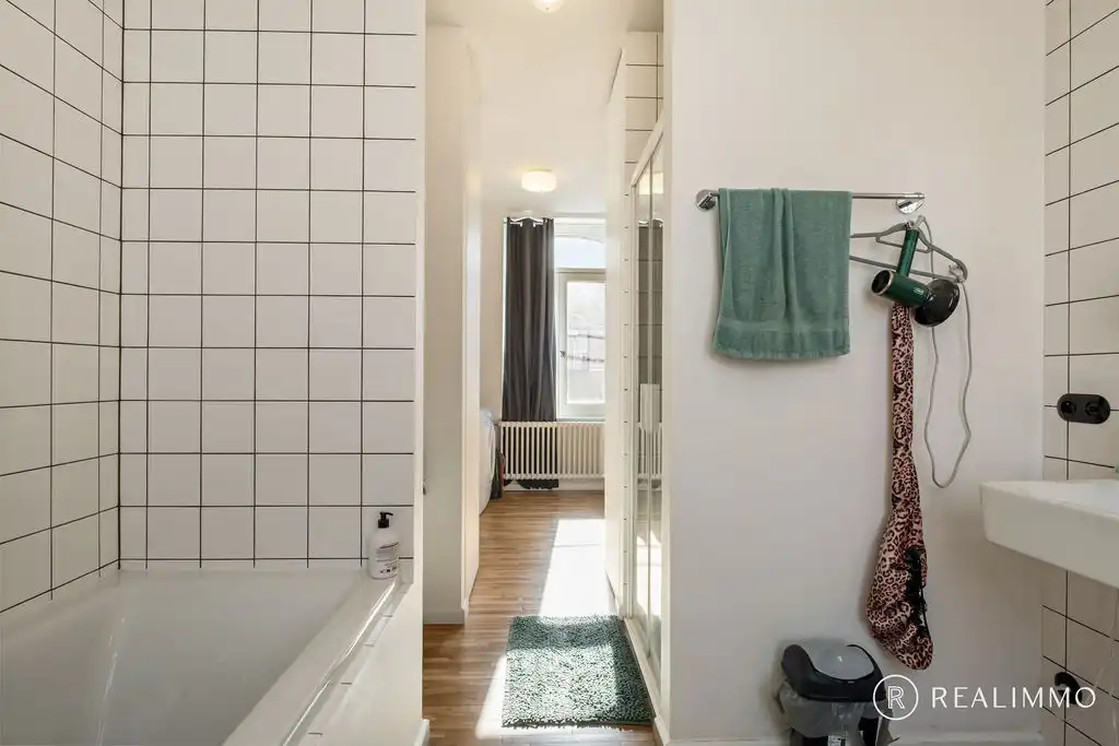 Authentiek gerenoveerde woning met ruim terras in hartje Avelgem foto 17
