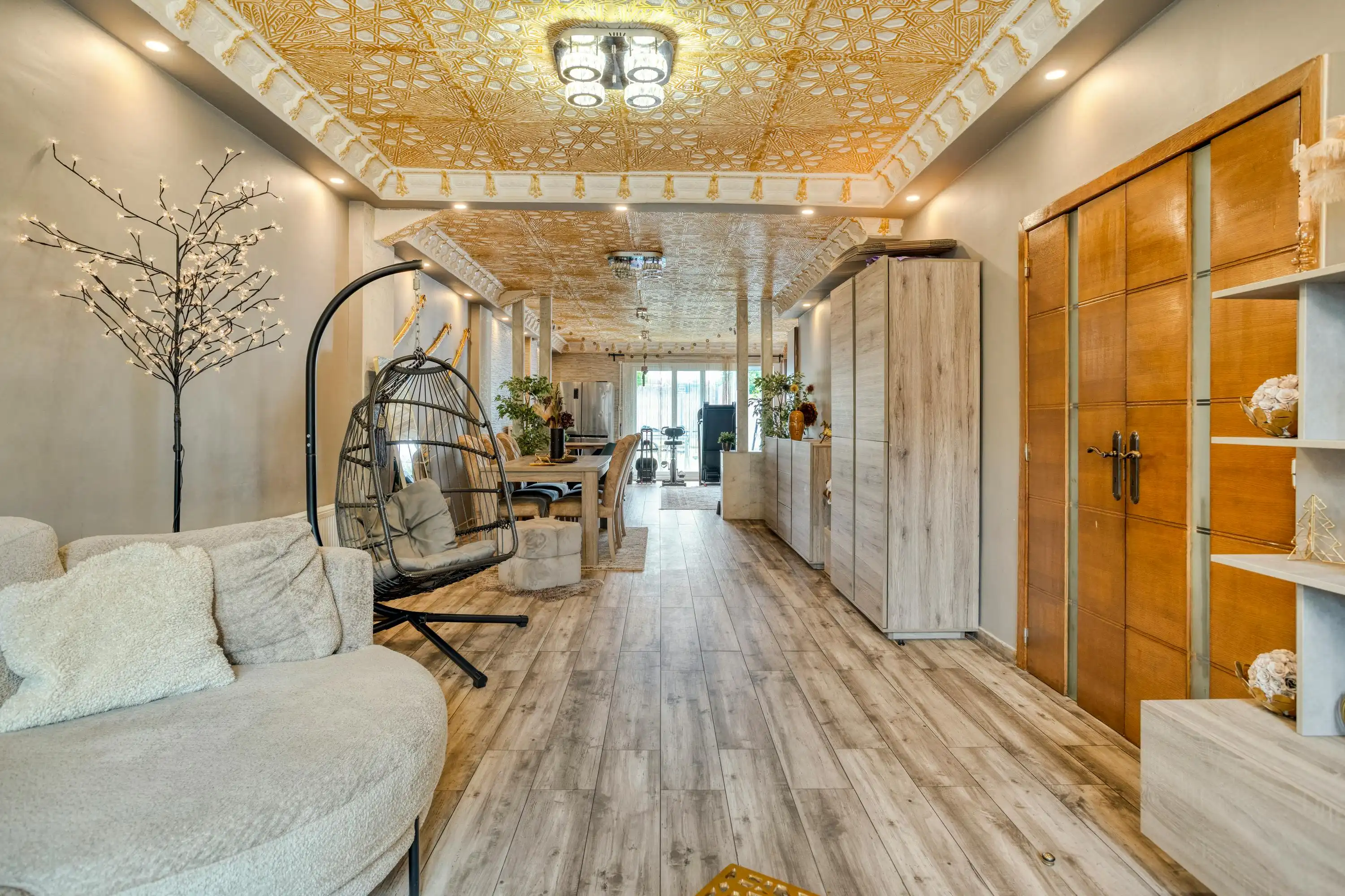 Hoofdfoto van de publicatie: Ruime woning te koop in centrum Wilrijk 
