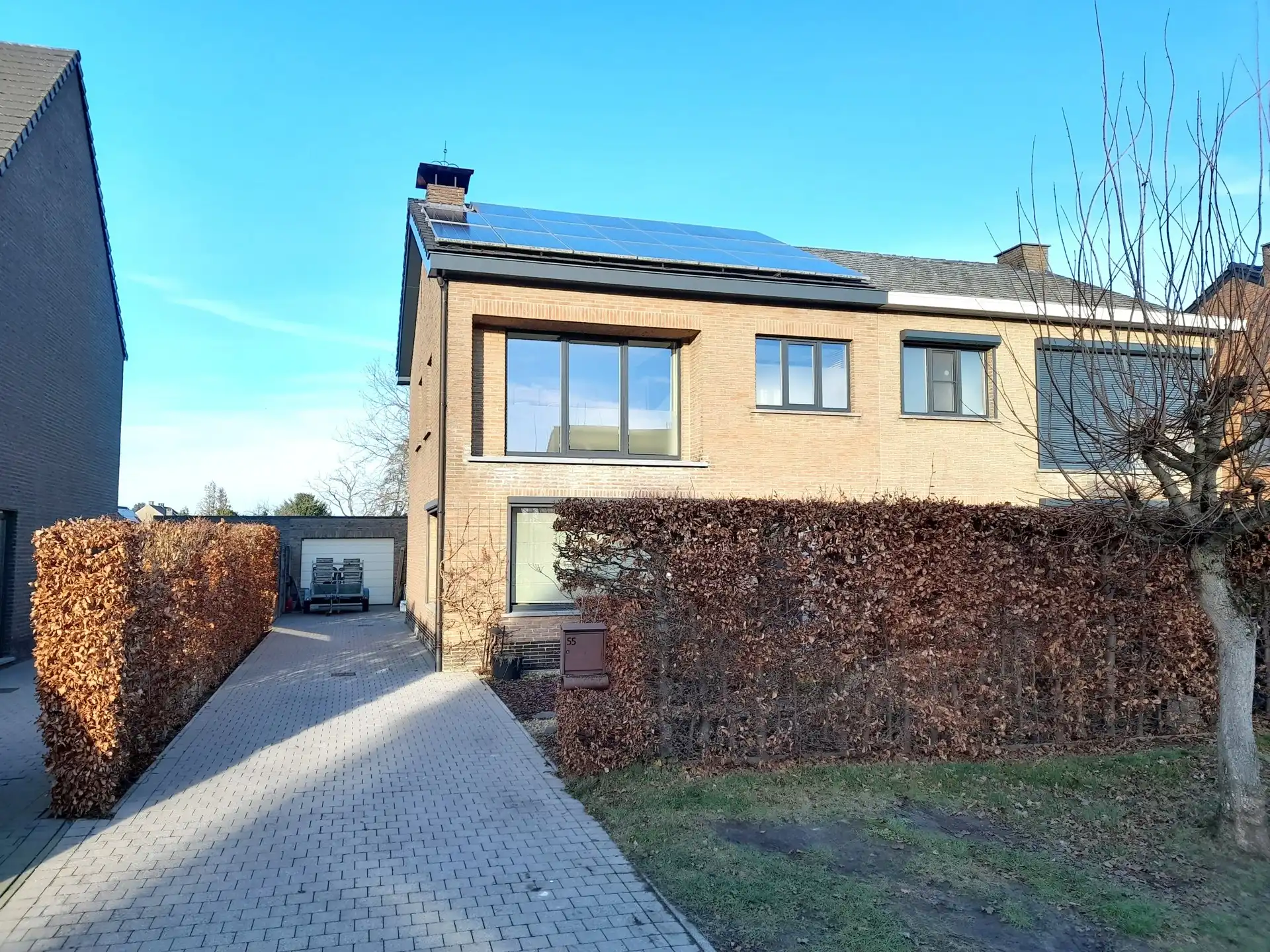 Energetisch gerenoveerde en goed onderhouden woning met grote tuin  foto 2