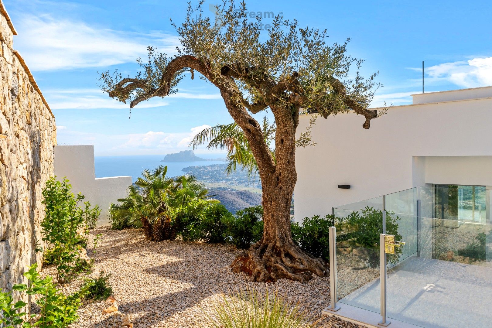 Exclusieve designvilla met panoramisch zeezicht in Cumbre del Sol, Waar architectuur, natuur en luxe samensmelten foto 25