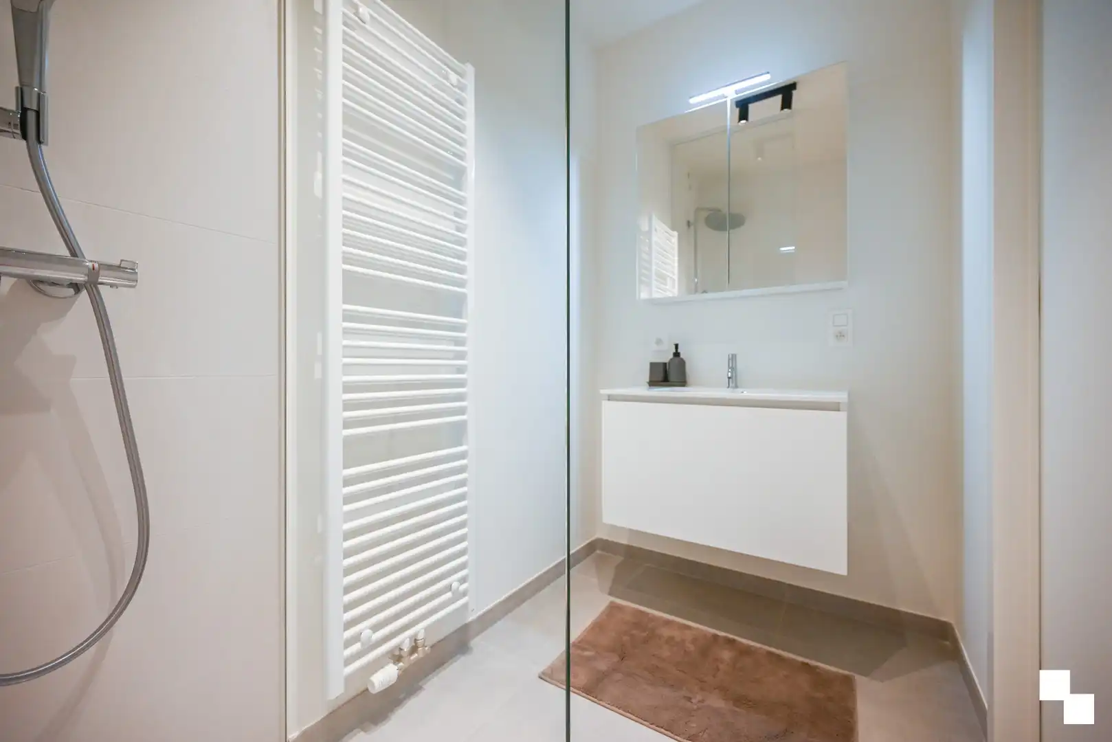 Luxe penthouse nabij centrum Ingelmunster foto 28