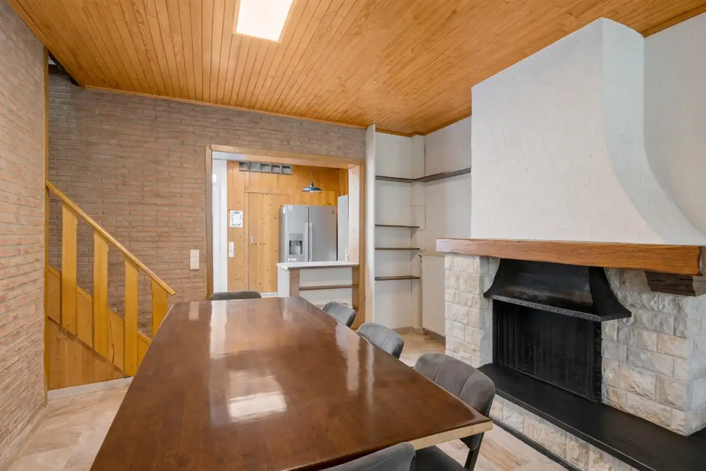 Knusse, centraal gelegen woning met 2 slpk. en garage foto 5