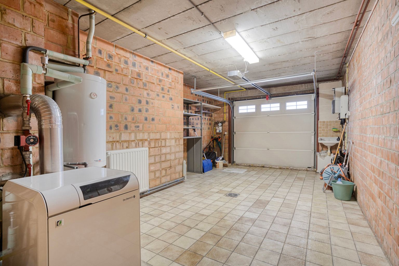 Uitstekend onderhouden driegevelwoning op topligging foto 17