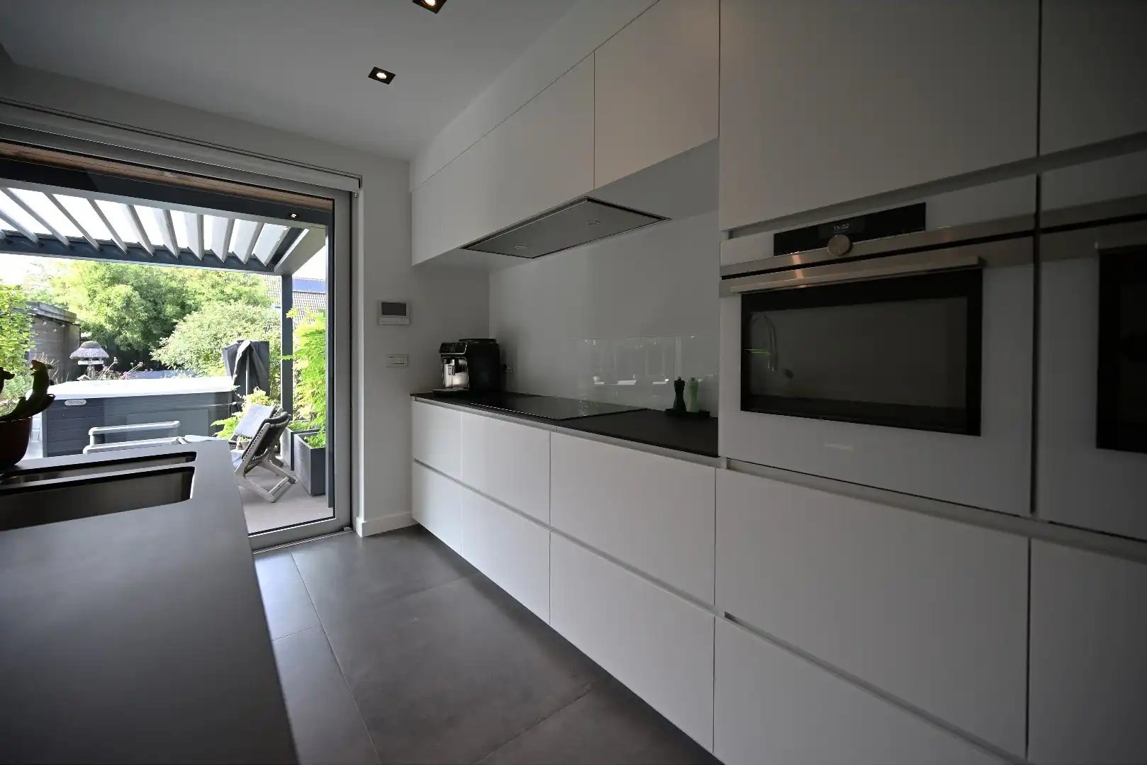 Instapklare woning met 3 slpks, garage, tuin én zonneterras te Kluizen foto 14