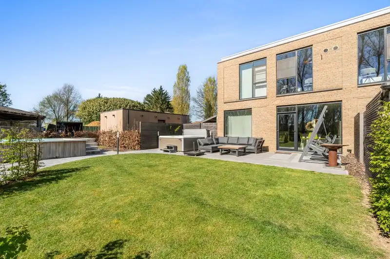 Moderne villa met hippisch complex op 15.856m²  foto 26