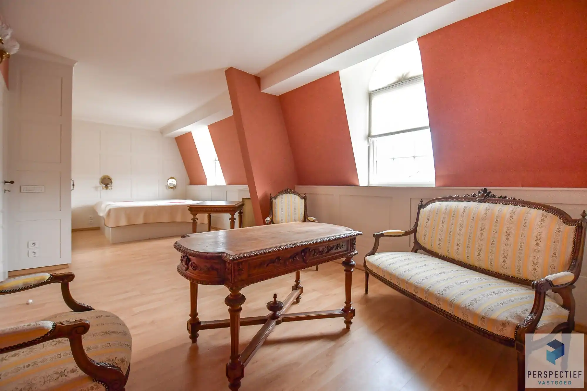 BEZOEKMOMENT ZATERDAG 28/02 VAN 16U TOT 17U30 |&nbsp;Karaktervolle grote (320m²) woning met prachtige tuin op 1300m² foto 18