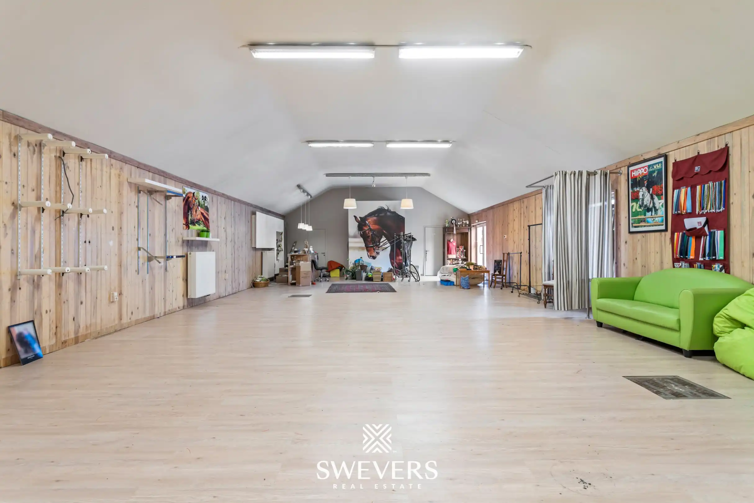 Ruime instapklare gezinswoning met uitzonderlijke woon- én werkmogelijkheden foto 2